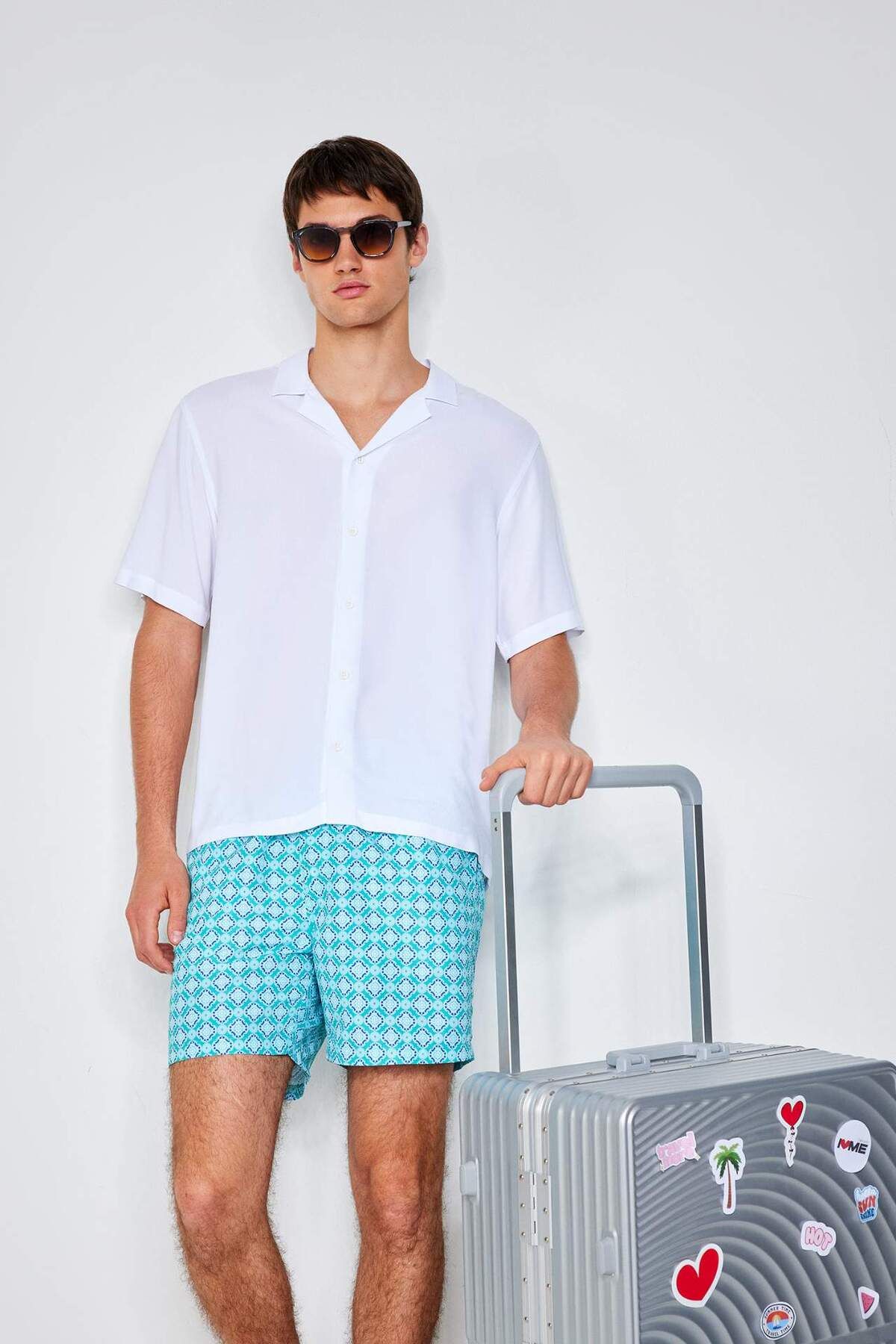 DeFacto-Gemusterte kurze Badeshorts mit Netzfutter E0976AX25HS 2