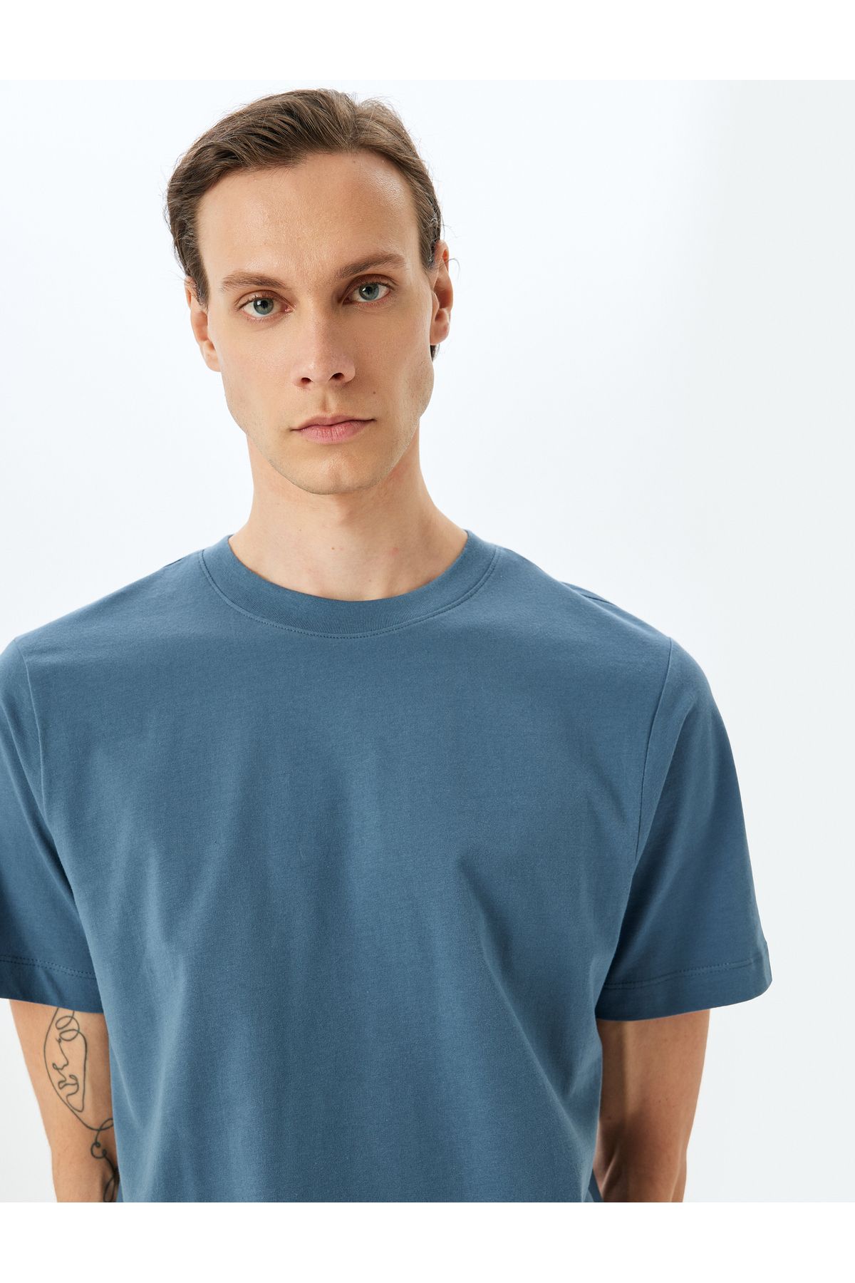 Koton KT - Pamuklu Bisiklet Yaka Regular Fit Kısa Kollu Basic Tişört