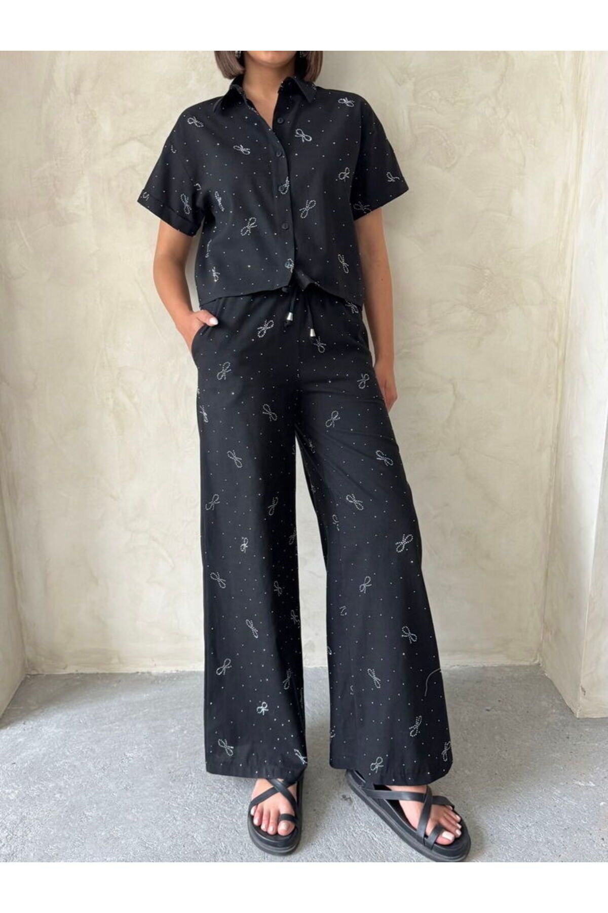 Castivo Fashion Fiyonk Taş Detaylı Bol Paça Yazlık Pantolon