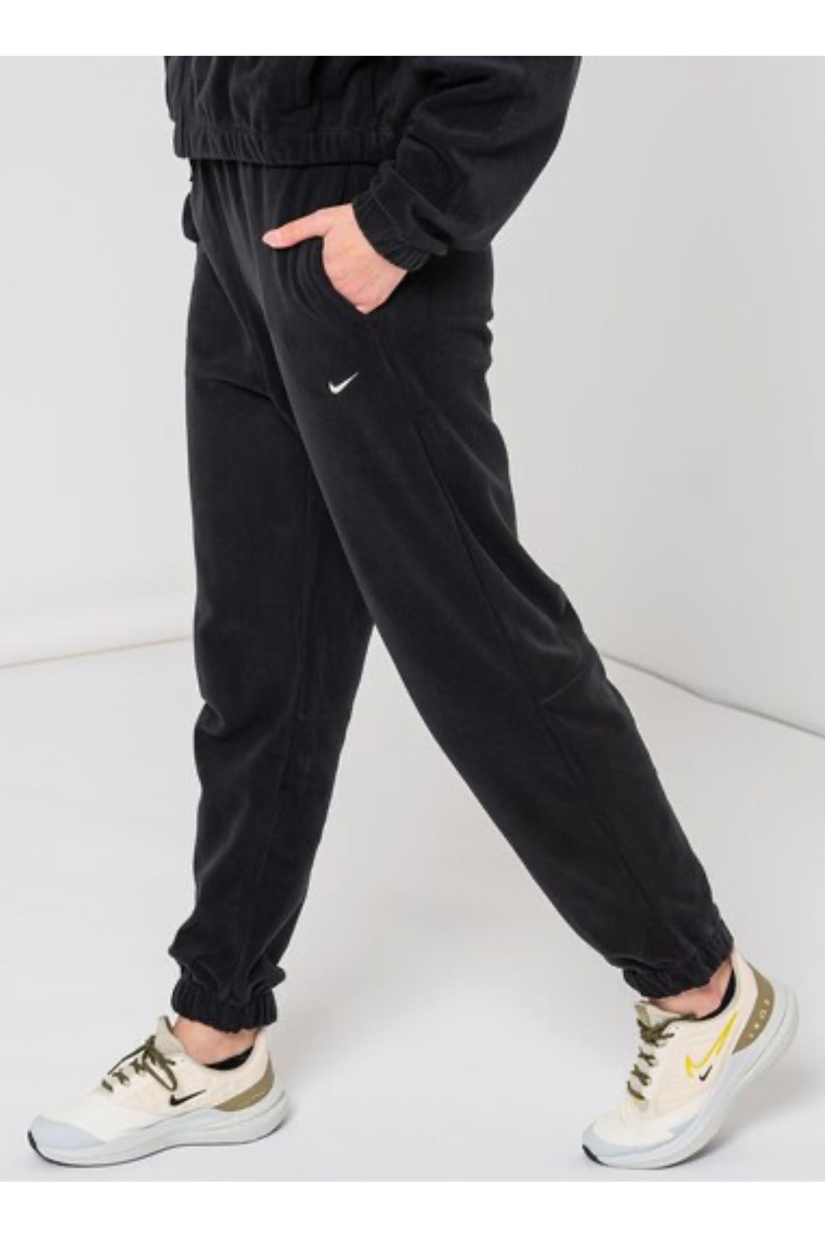Nike Therma-FIT One Bol Kesimli Fleece Kadın Eşofman Altı