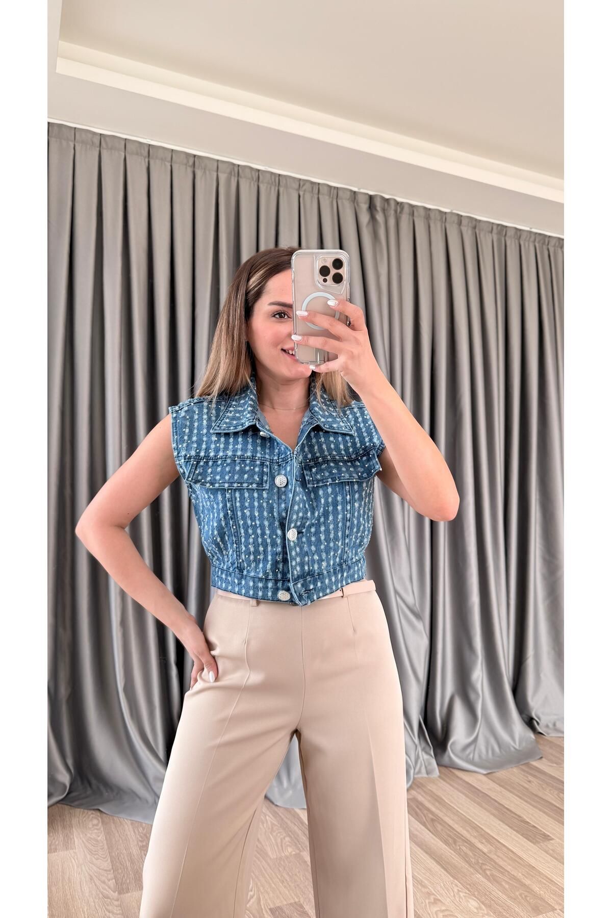 pelin yıldız butik Yırtık Zımba Detaylı Crop Kot Yelek