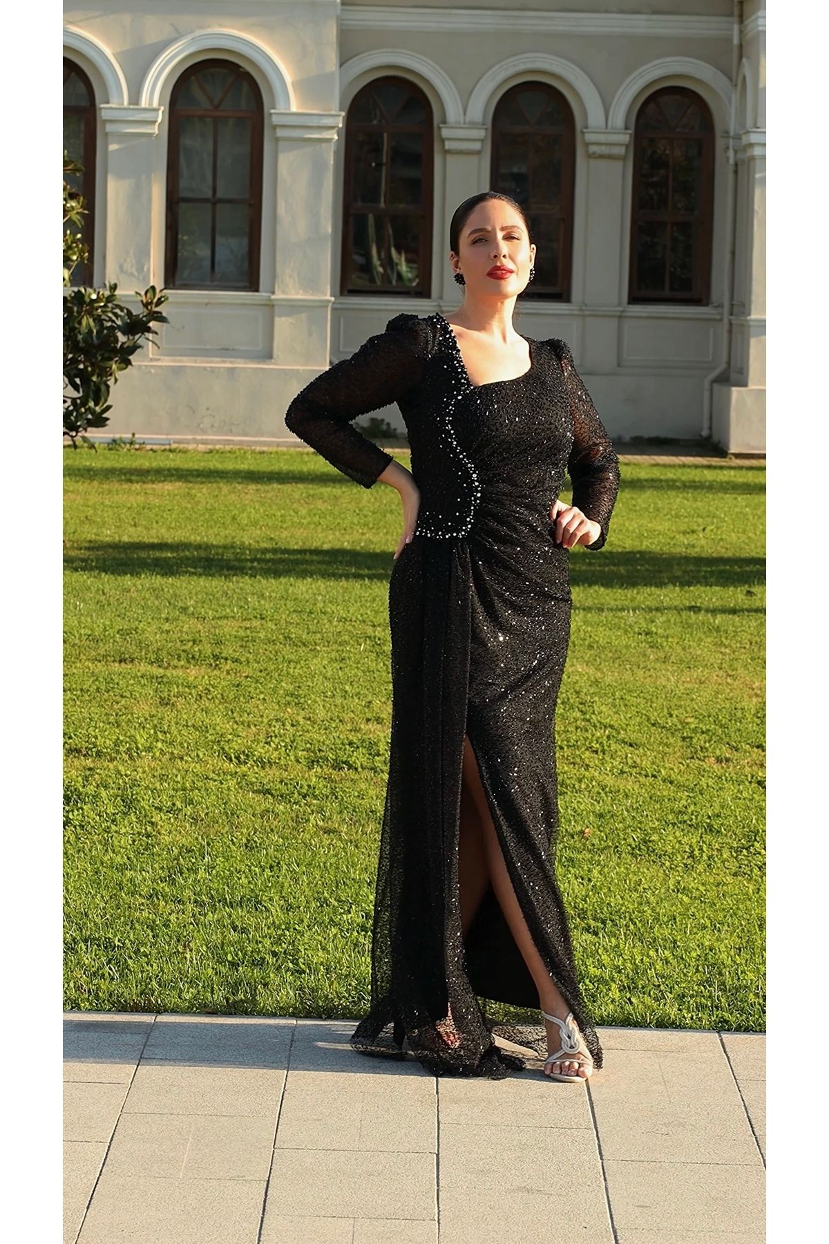 BDM Exclusive Siyah Taşlı Uzun Yırtmaçlı Gece Elbisesi