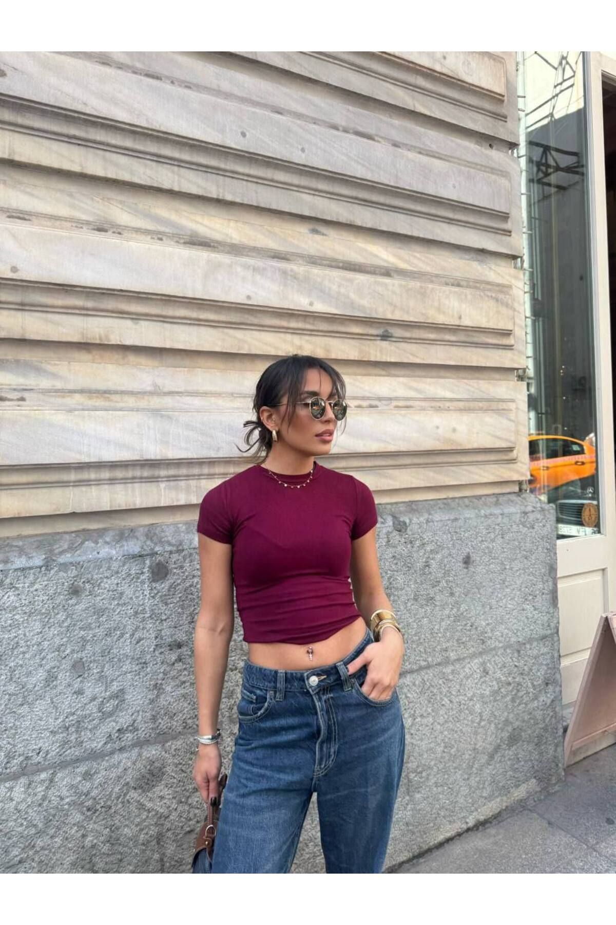 Butik Esnek Dokulu Kısa Kollu Ribana Crop