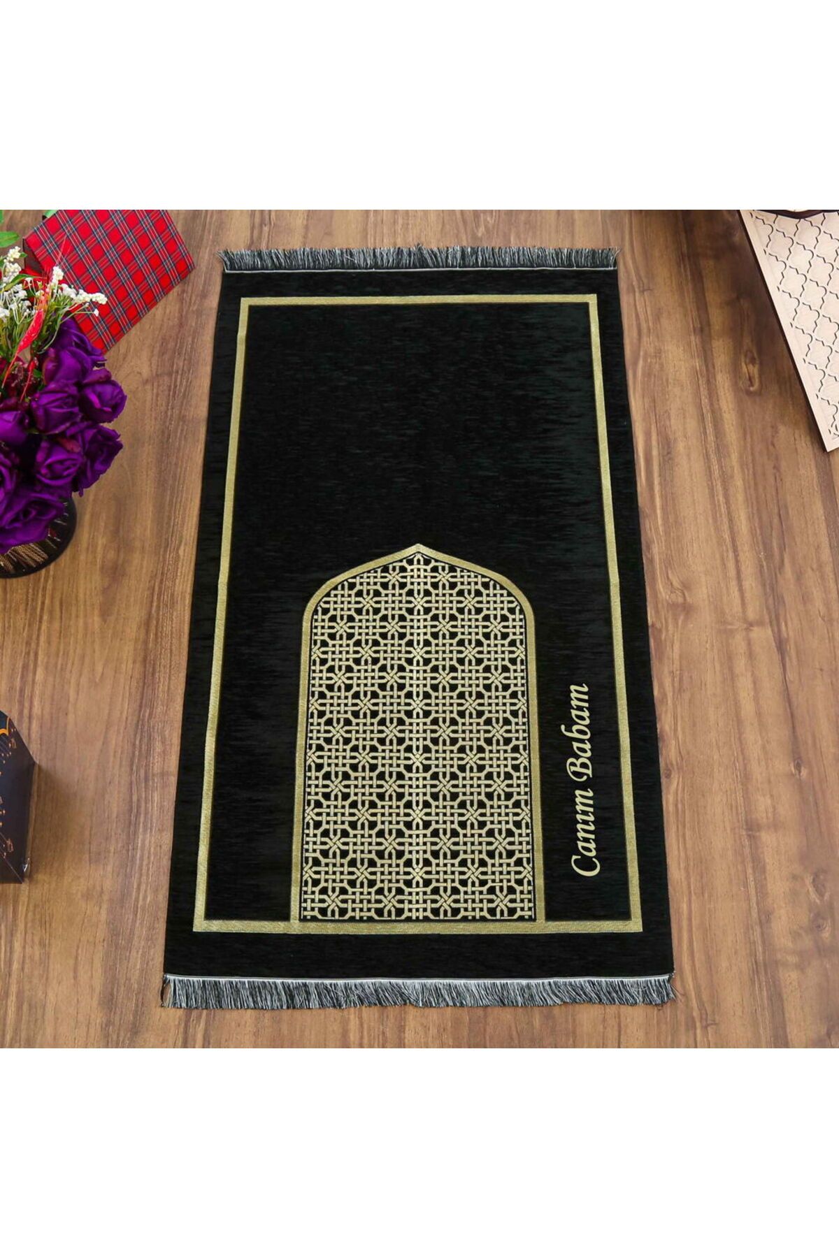 İkranur Selçuklu Desenli Lüks Şönil Seccade İsimli Siyah (66X120cm) 520 gr