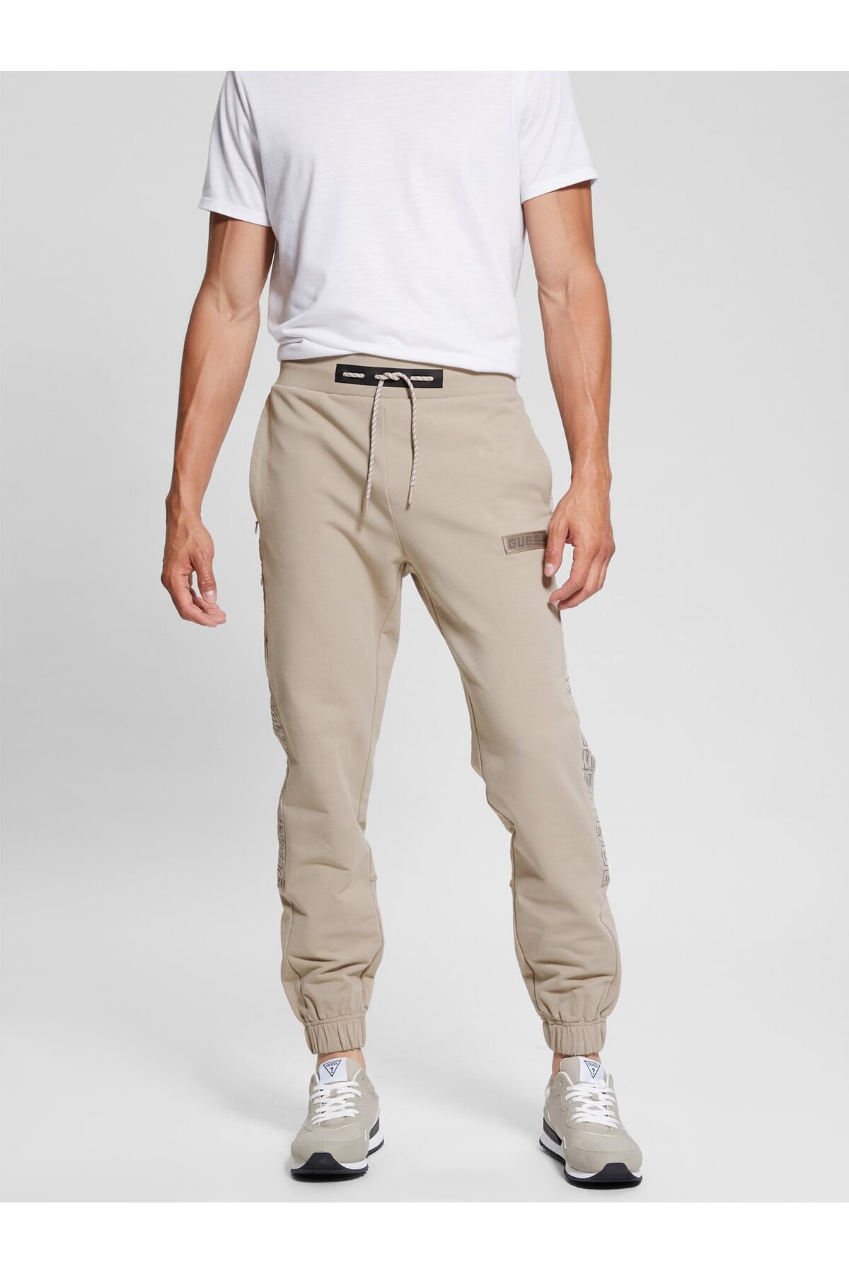 Guess-Calvin Men's Active Regular Fit Sweatpants 1
