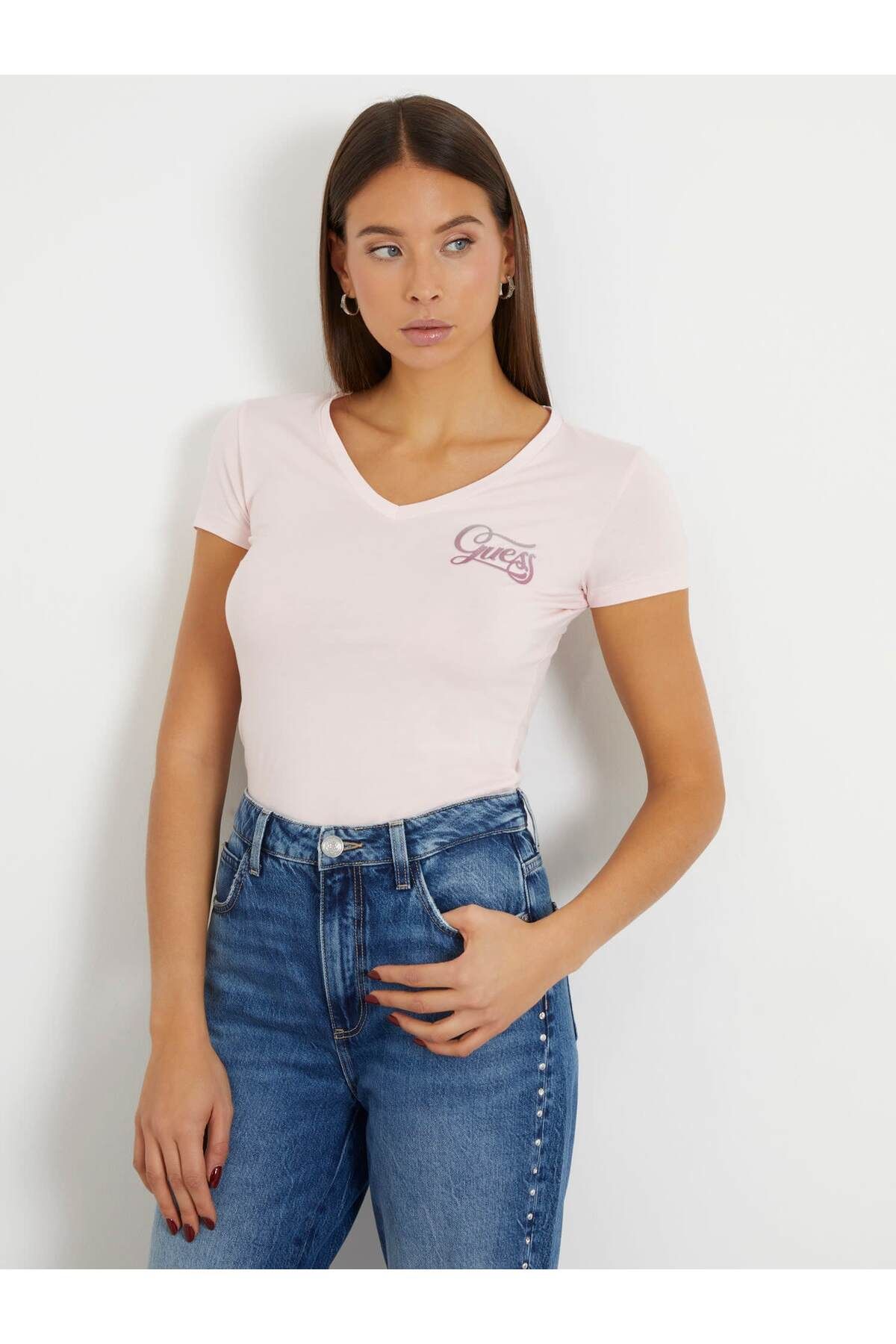 Guess Shaded Glitter Kadın Slim Fit T-Shirt