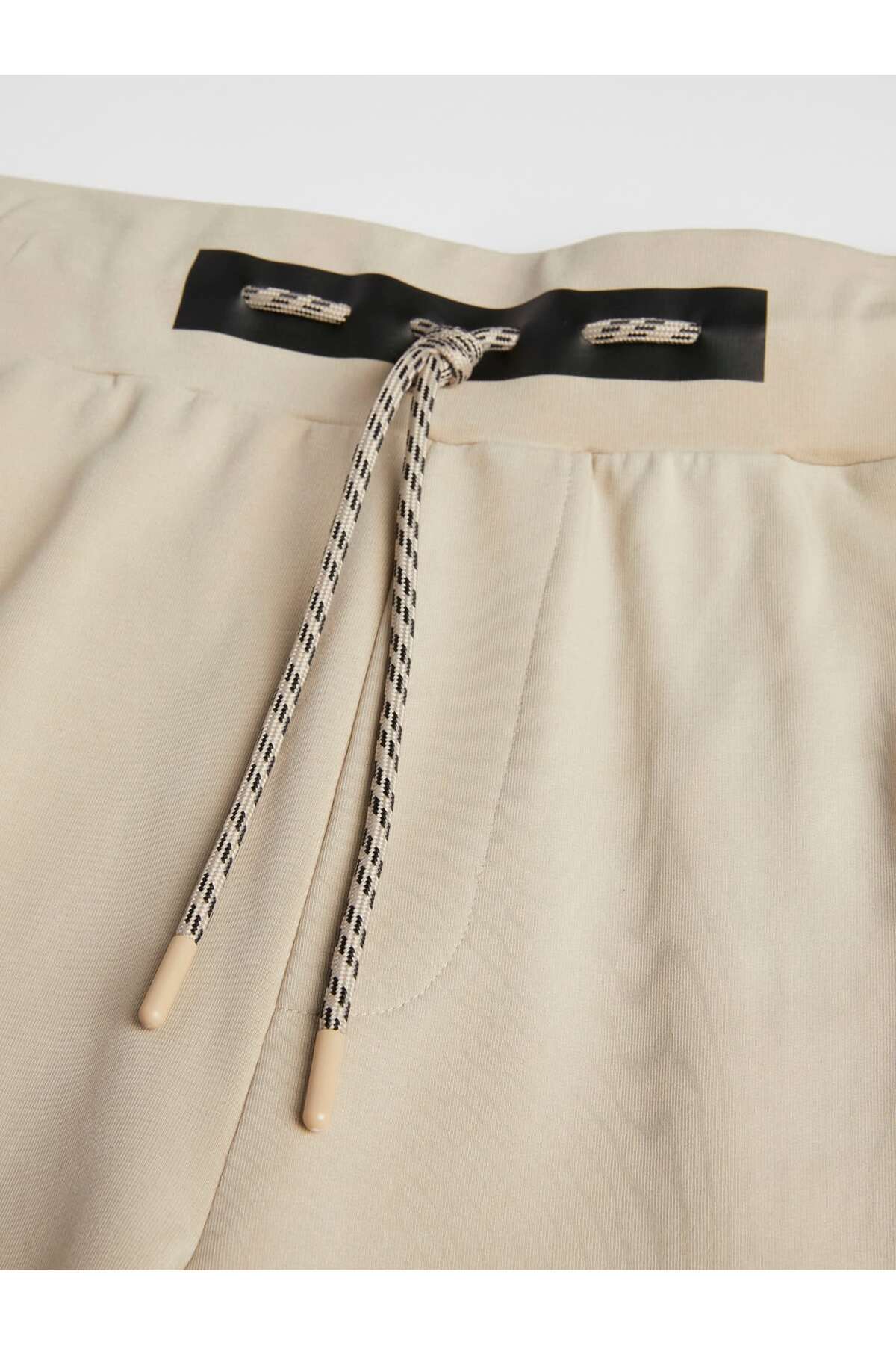 Guess-Calvin Men's Active Regular Fit Sweatpants 4