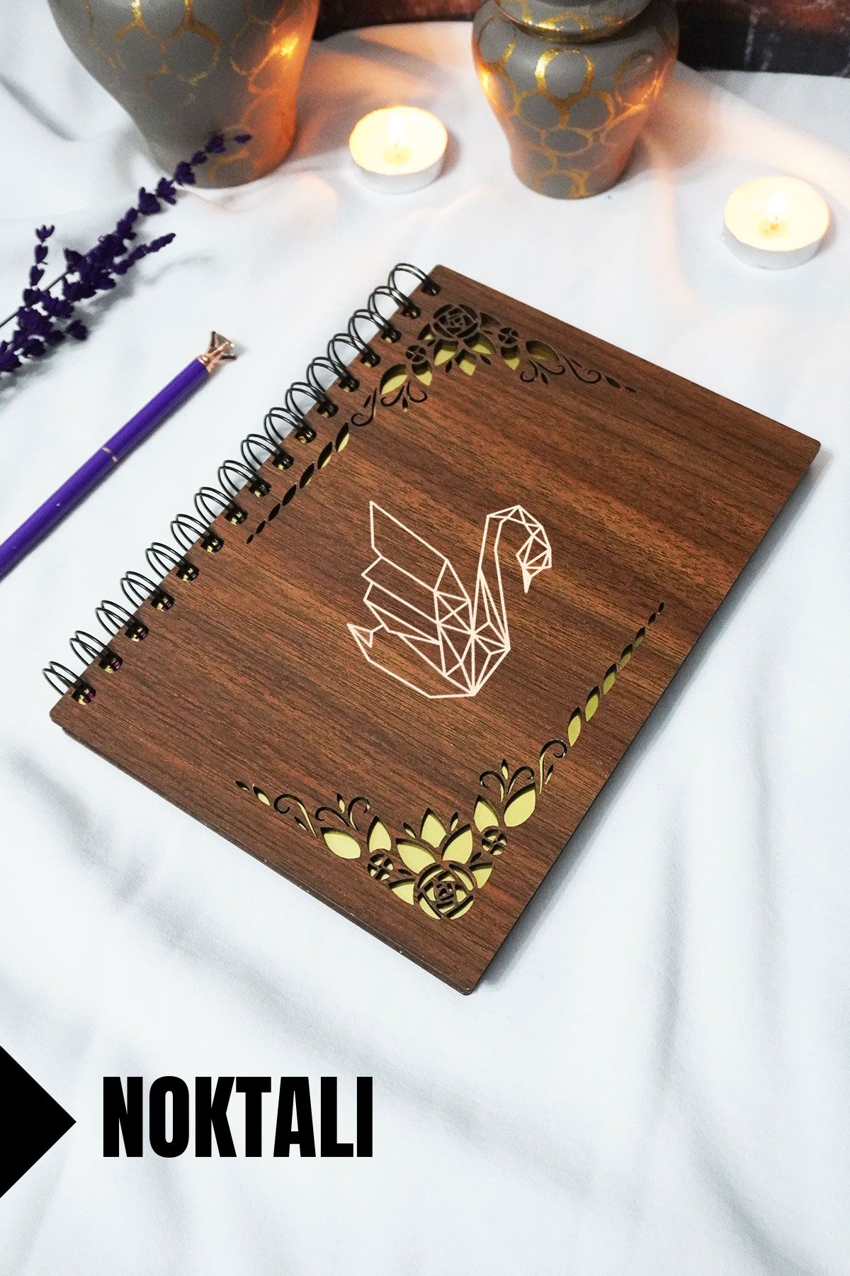 markcat Kuğu Ahşap Kapaklı Spiralli Okul Defteri - Noktalı Defter - 60 Yaprak (120 SAYFA) - A5 15x21 Cm