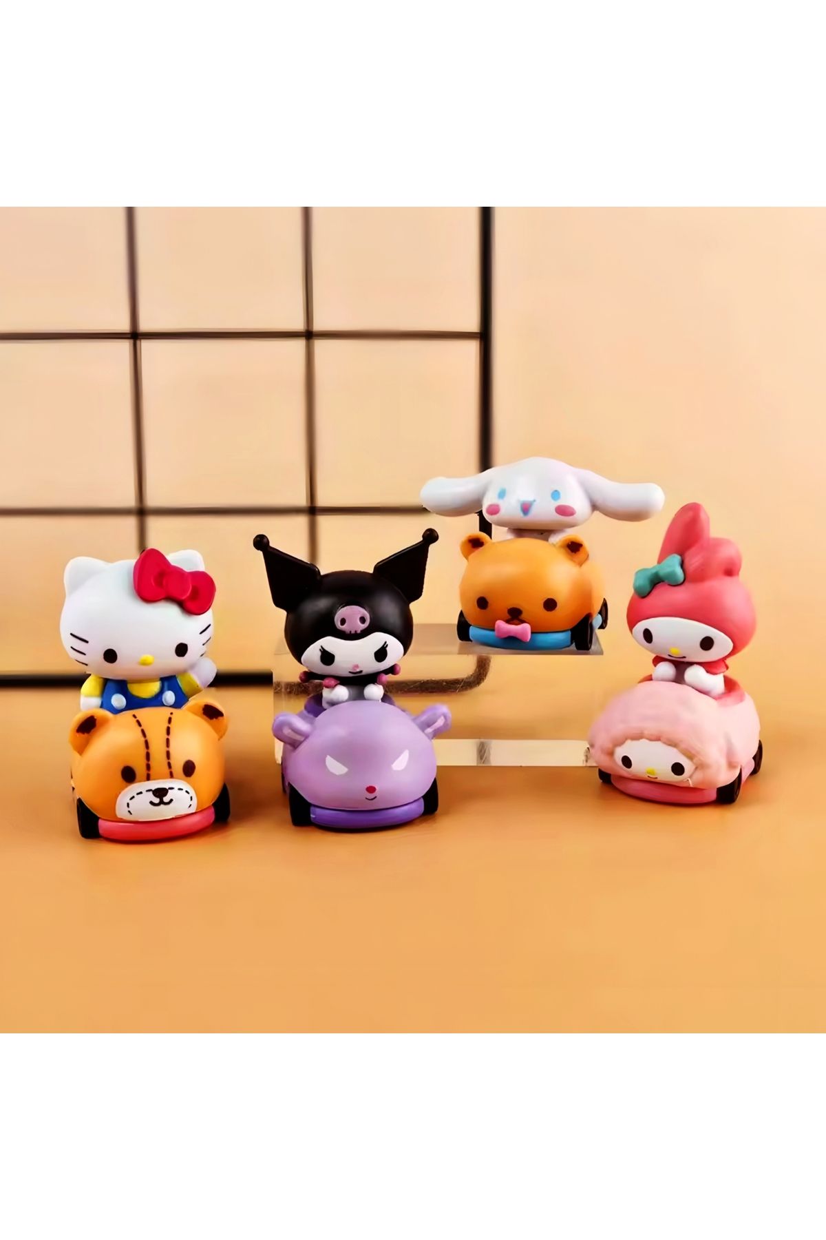 DEK Hello Kitty Kuromi Cinnamoroll My Melody Araba Figür Seti 4’lü Koleksiyon Figür