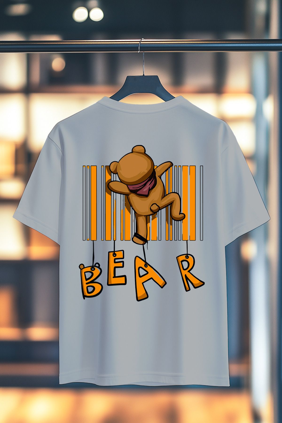 BookOrBook Bear Climbing %100 Pamuk Premium Kalite Sırt Baskılı T-Shirt