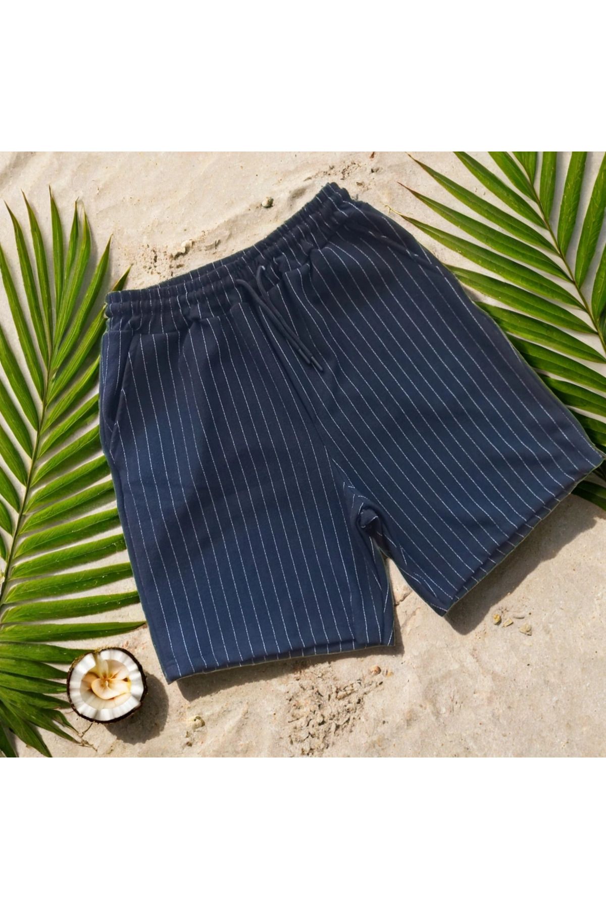 Fifty Color Alaçatı Stili, Premium Kalite, Krep Kumaş, Çizgi Detaylı, Unisex Şort