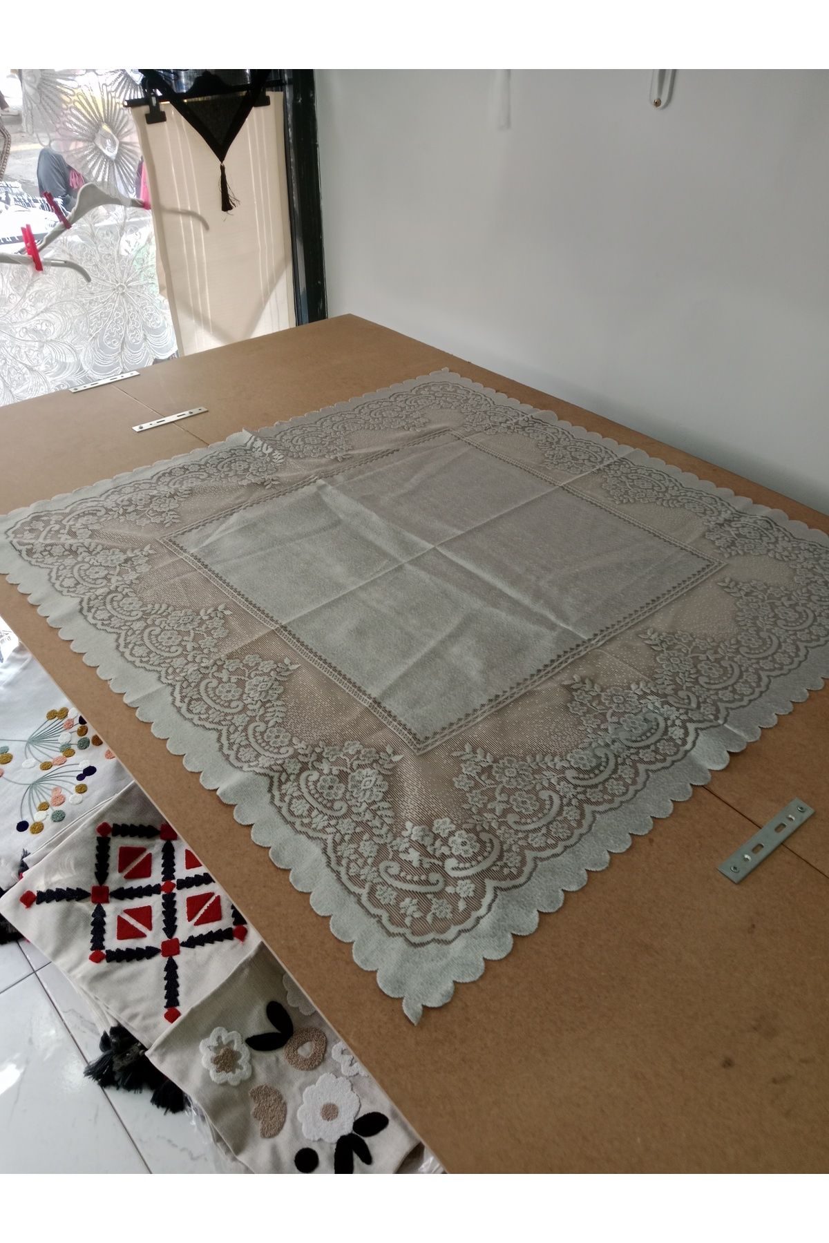 Elisam Leke Tutmaz Dertsiz Fiskos Gri (Orta sehpa,Masa Üstü , Makine üstü)
