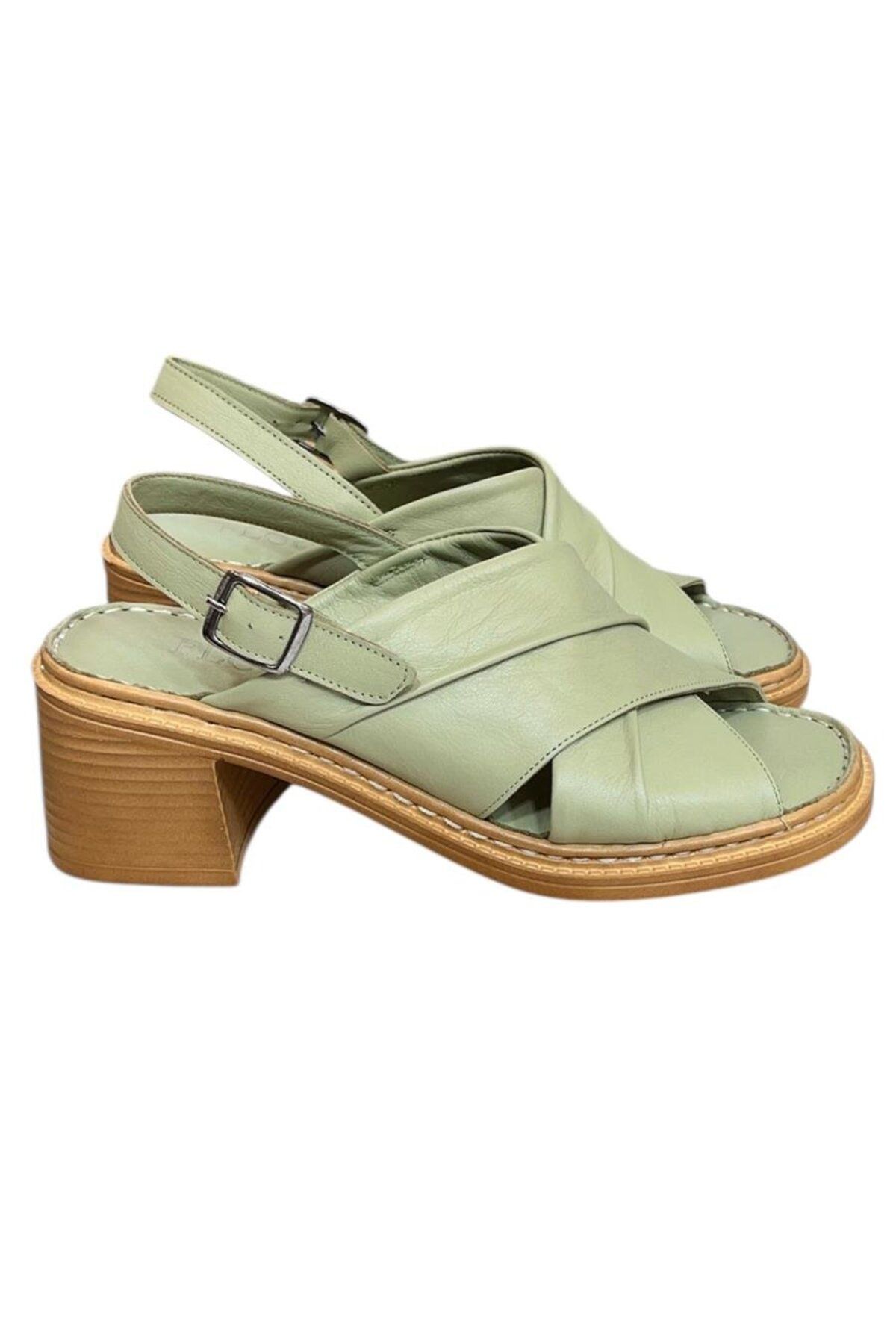 TUFAN SHOES Yeşil Hakiki Deri Çapraz Bantlı Puf Taban Topuklu Sandalet