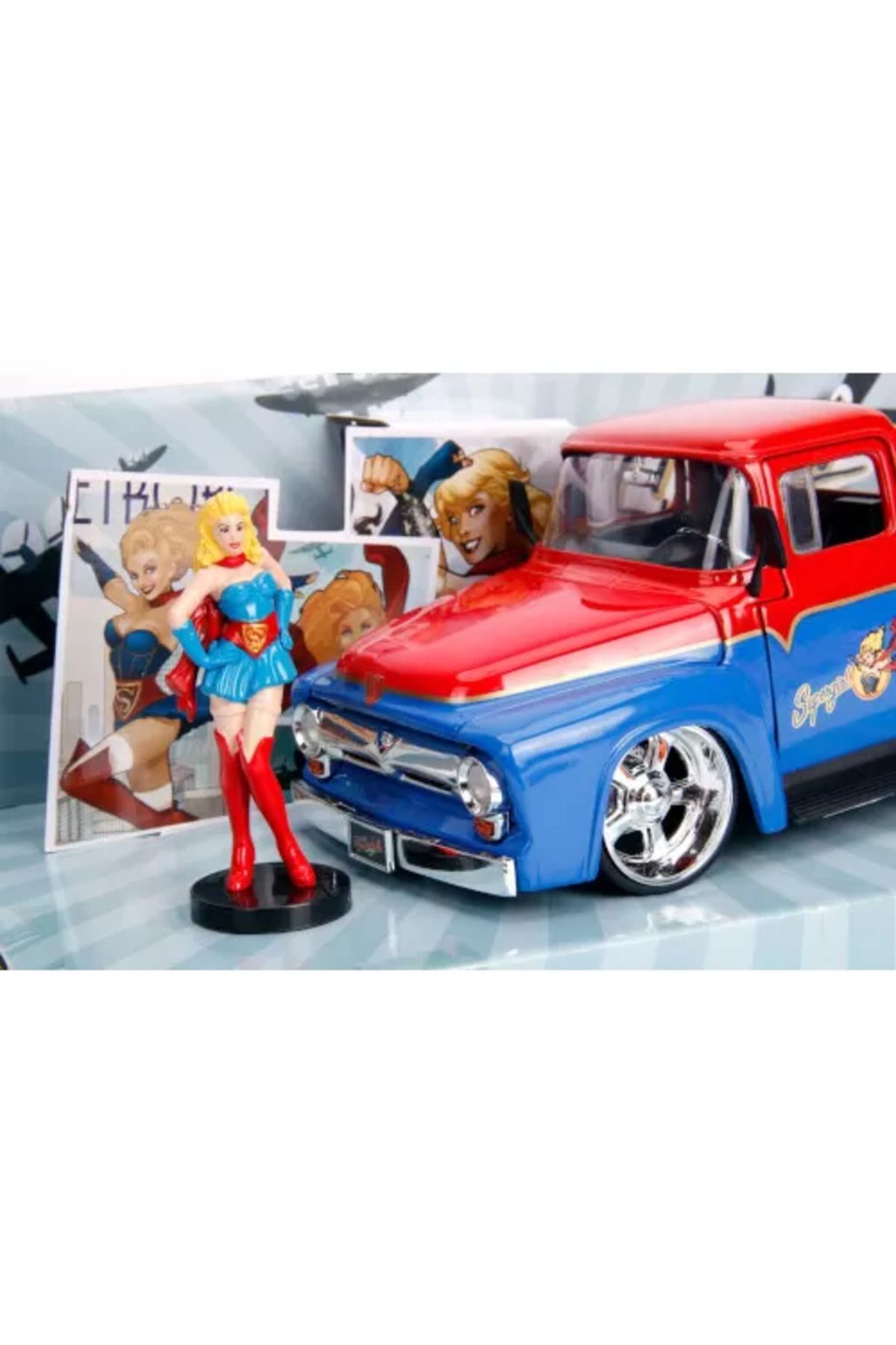 Jada Toys-DC COMICS BOMBSHELLS 1956 FORD SUPER GIRL SCALE 1 TO 24 7