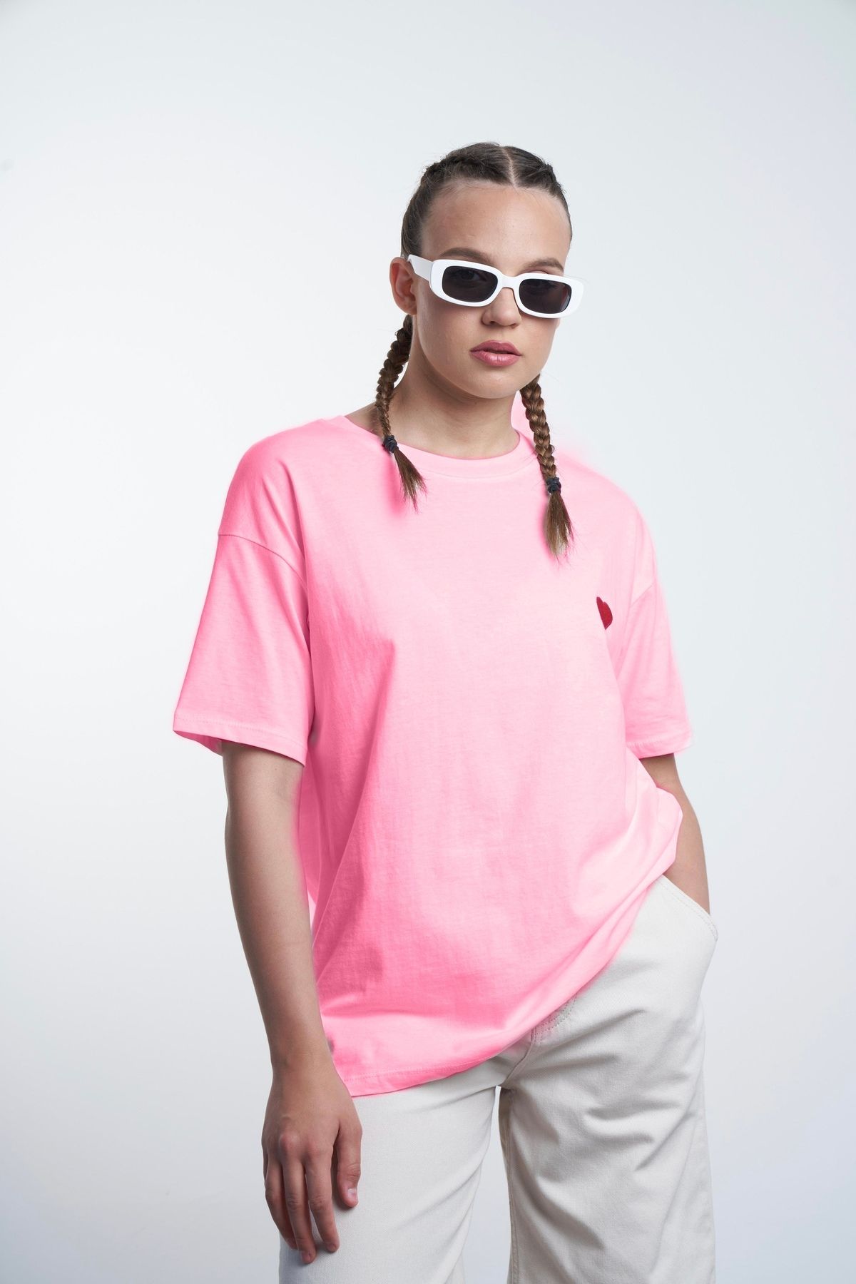 Neba Boutique Kadın Kalp Nakışlı T-Shirt
