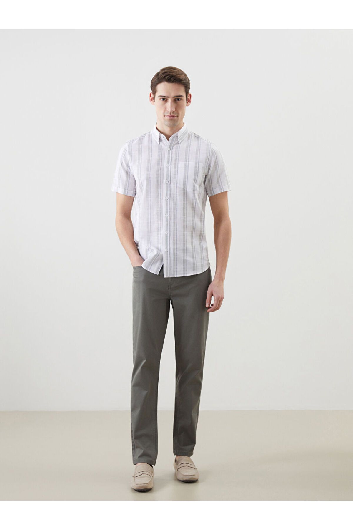 LC Waikiki LCWAIKIKI Classic Haki Dar Kalıp Gabardin Erkek Chino Pantolon S5CV50Z8NVY25