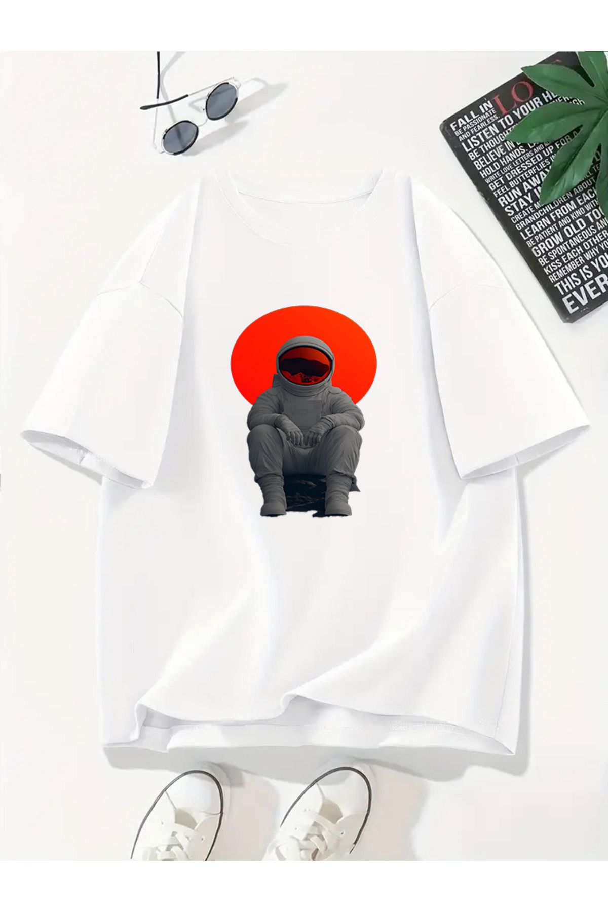 MODA Unisex Oversize Kalıp Astronot Baskılı T-Shirt