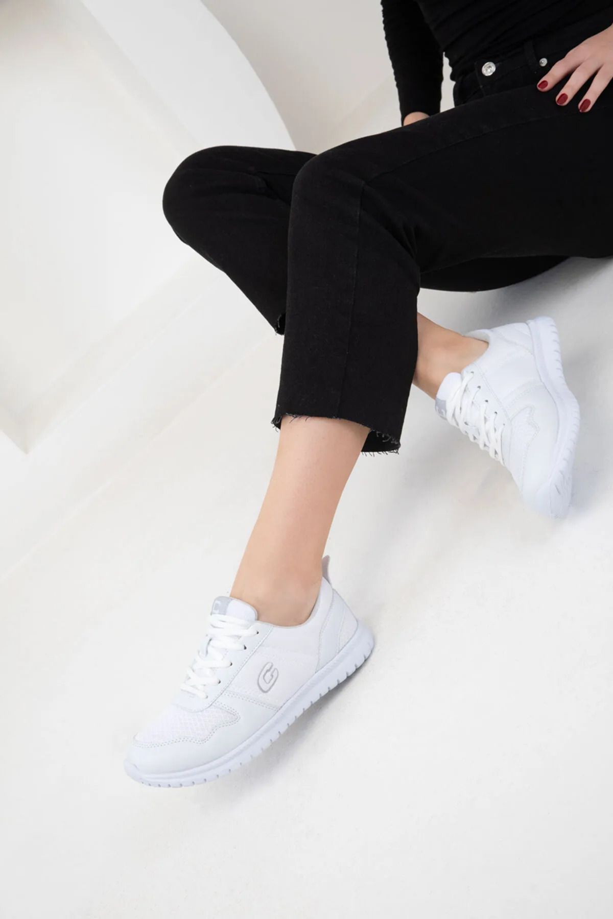 Crush 714 Beyaz Rahat Hafif Günlük Kadın Sneaker