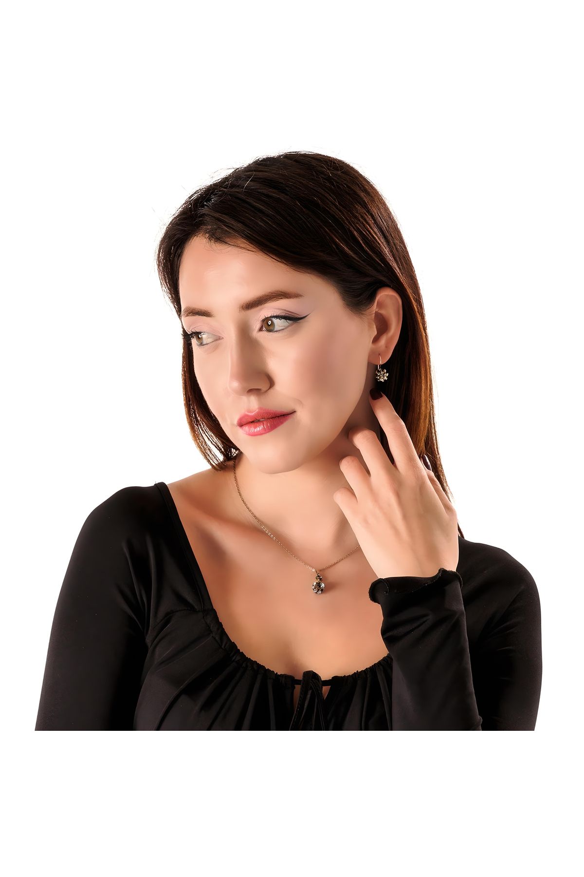 Atelier LEO Handmade Jewellery KAZ AYAĞI ANTRASİT KÜPE KOLYE TAKIM BAKIR EL YAPIMI KRİSTAL TAŞLI KARARMA YAPMAZ KADIN TAKI SETİ
