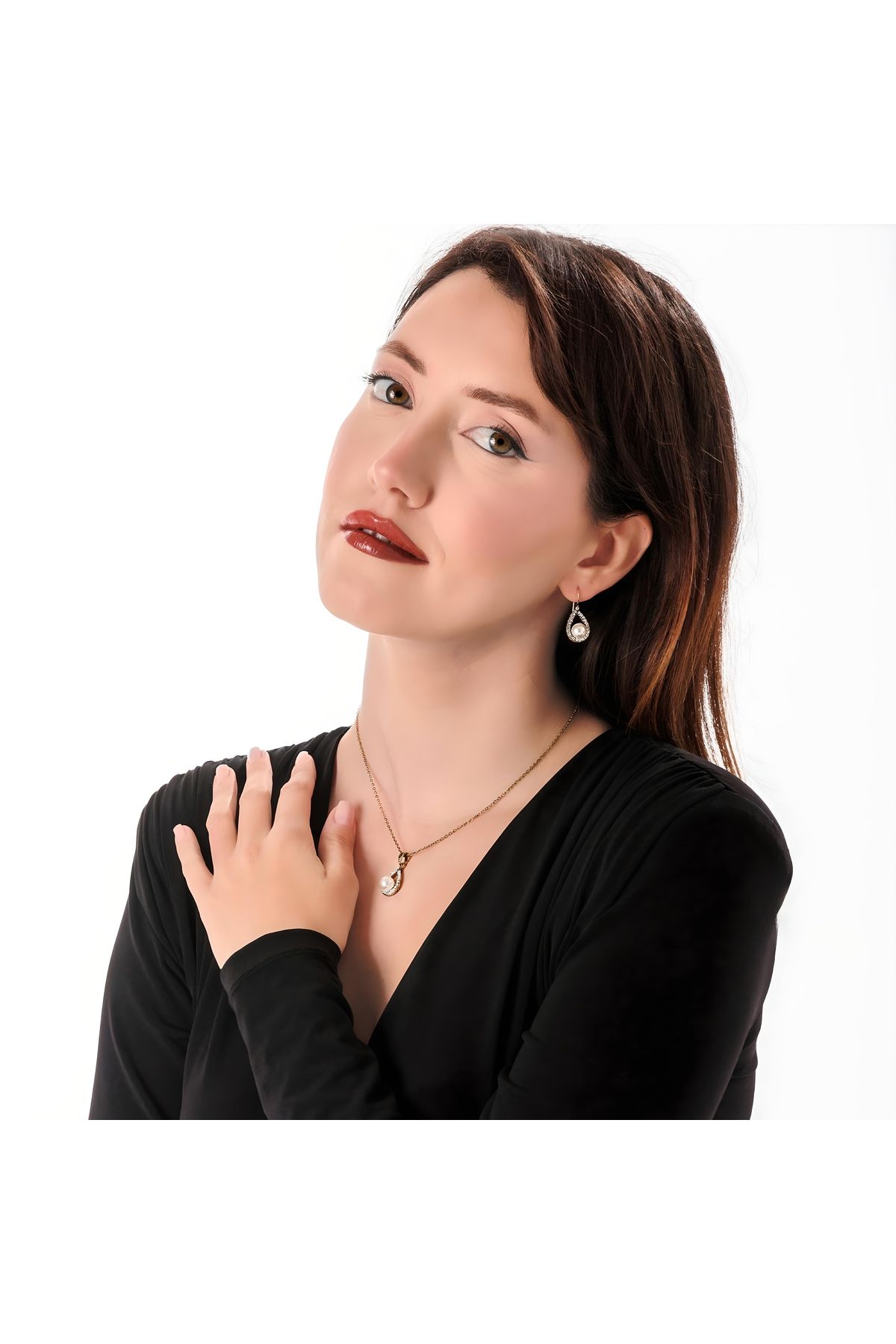 Atelier LEO Handmade Jewellery SU DAMLASI İNCİ ESİNTİSİ TAKIM BAKIR EL YAPIMI KRİSTAL TAŞLI KARARMA YAPMAZ KADIN TAKI SETİ