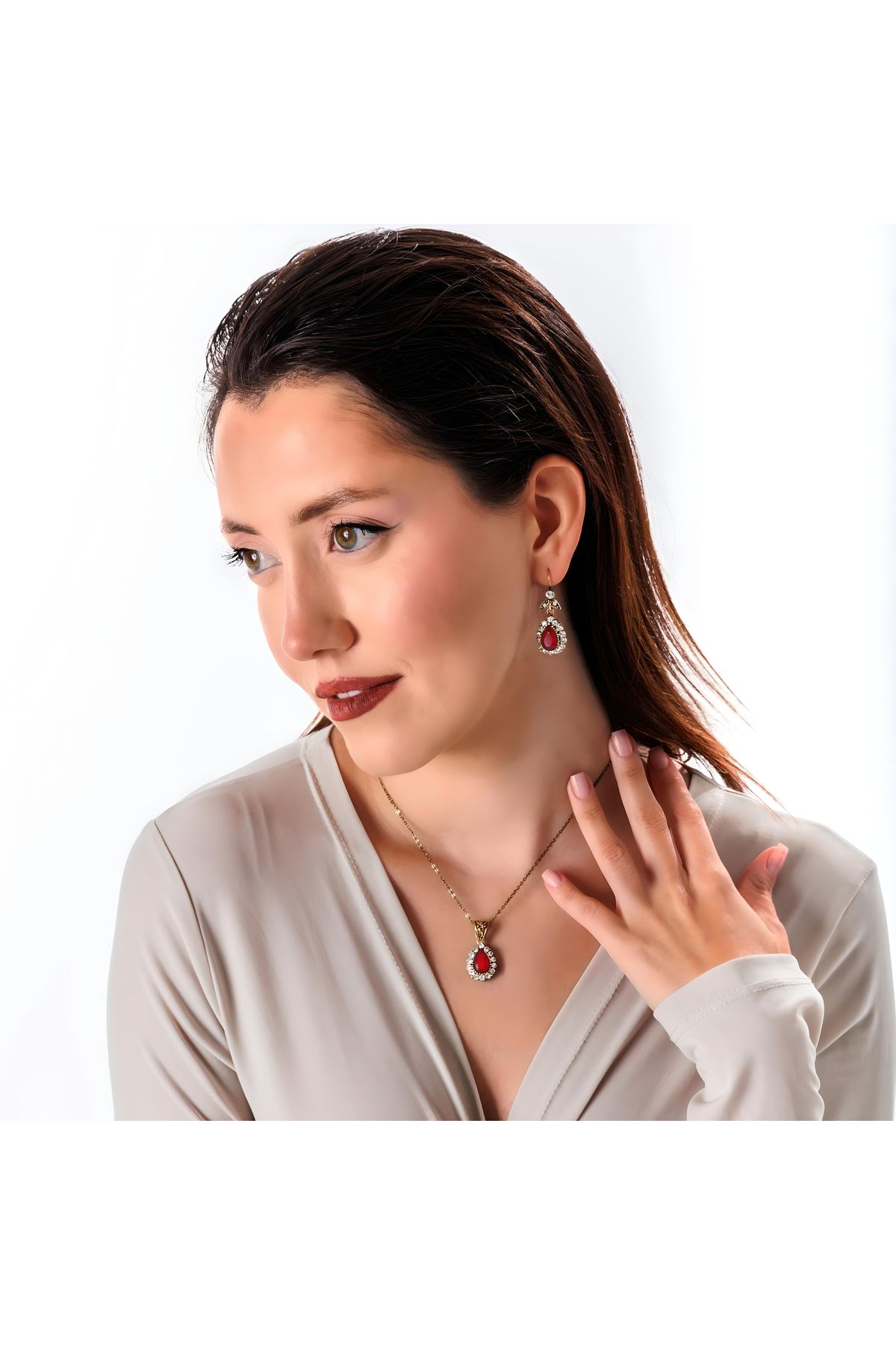 Atelier LEO Handmade Jewellery HÜRREM SULTAN KIRMIZI TAKIM BAKIR EL YAPIMI KRİSTAL TAŞLI KARARMA YAPMAZ KADIN TAKI SETİ