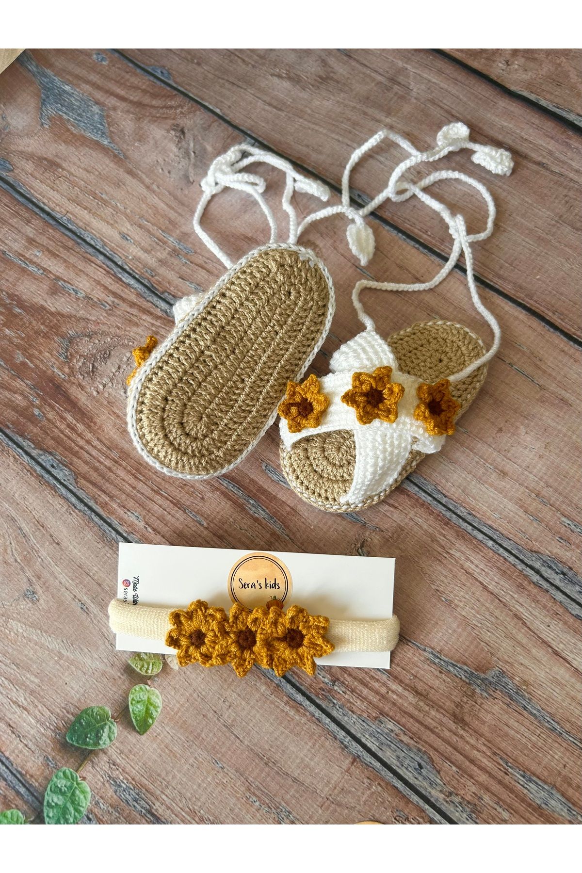seraskids Örgü Beyaz Çiçekli Yazlık Çapraz Bantlı Kız Bebek Sandalet Patik ve Saç Bandı Takım