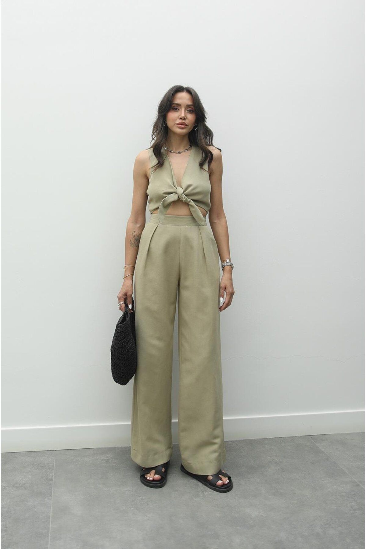 Havoş Haki Bağlamalı Crop Pantolon Takım
