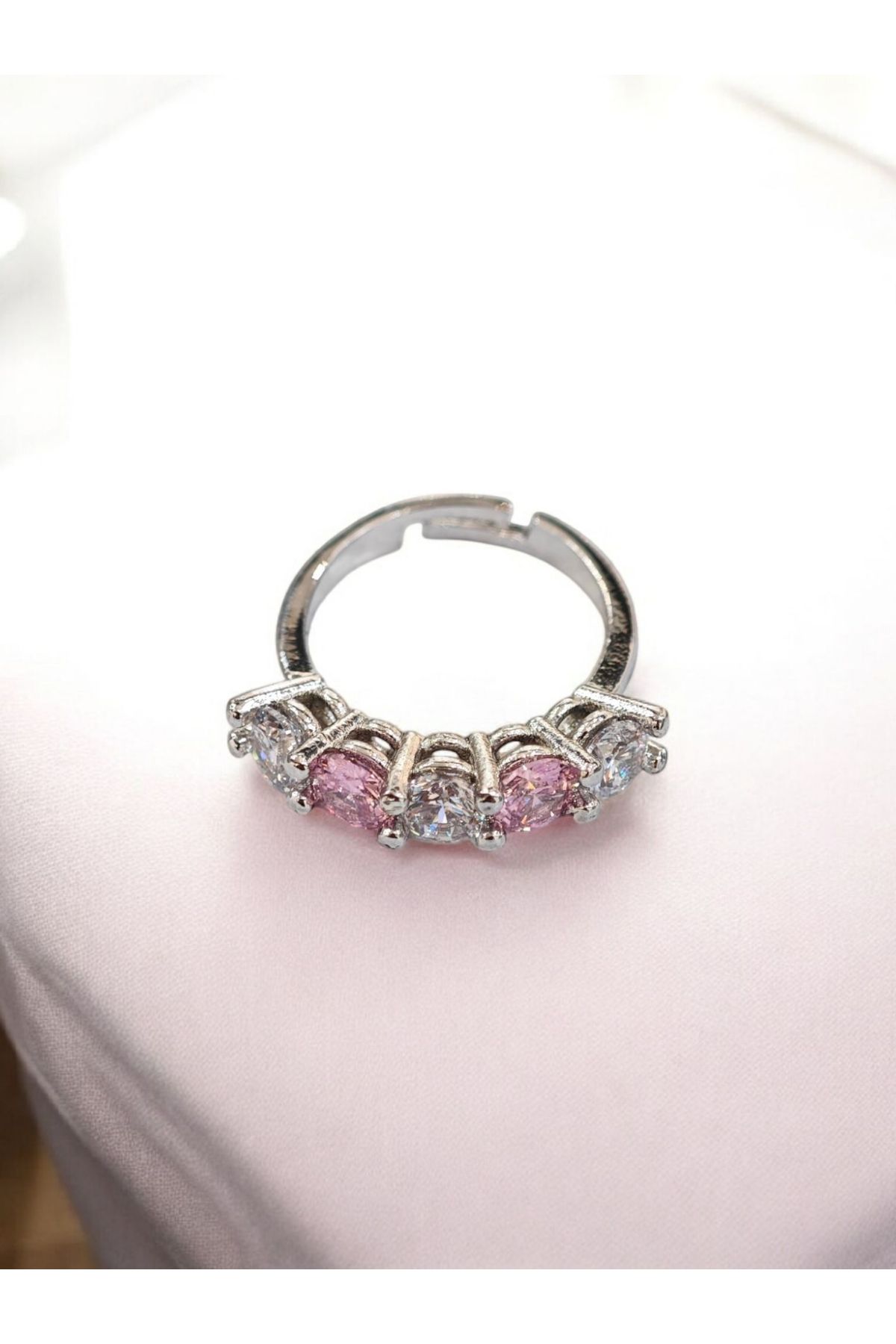 Bluw Jewelry Beş Taş Yüzük Beyaz ve Pembe Taşlı MZ3