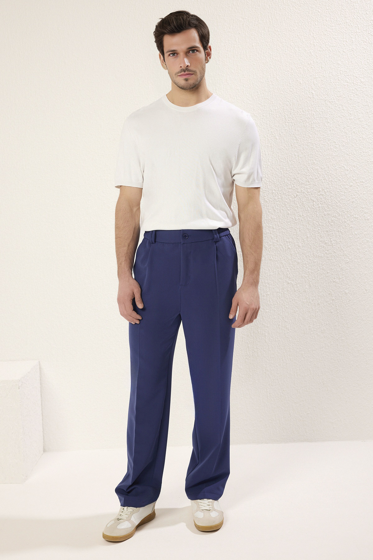 Trendyolmilla Man Lacivert Wideleg Baggy Rahat Kalıp Dokuma Kumaş Pantolon TMNSS25PL00007