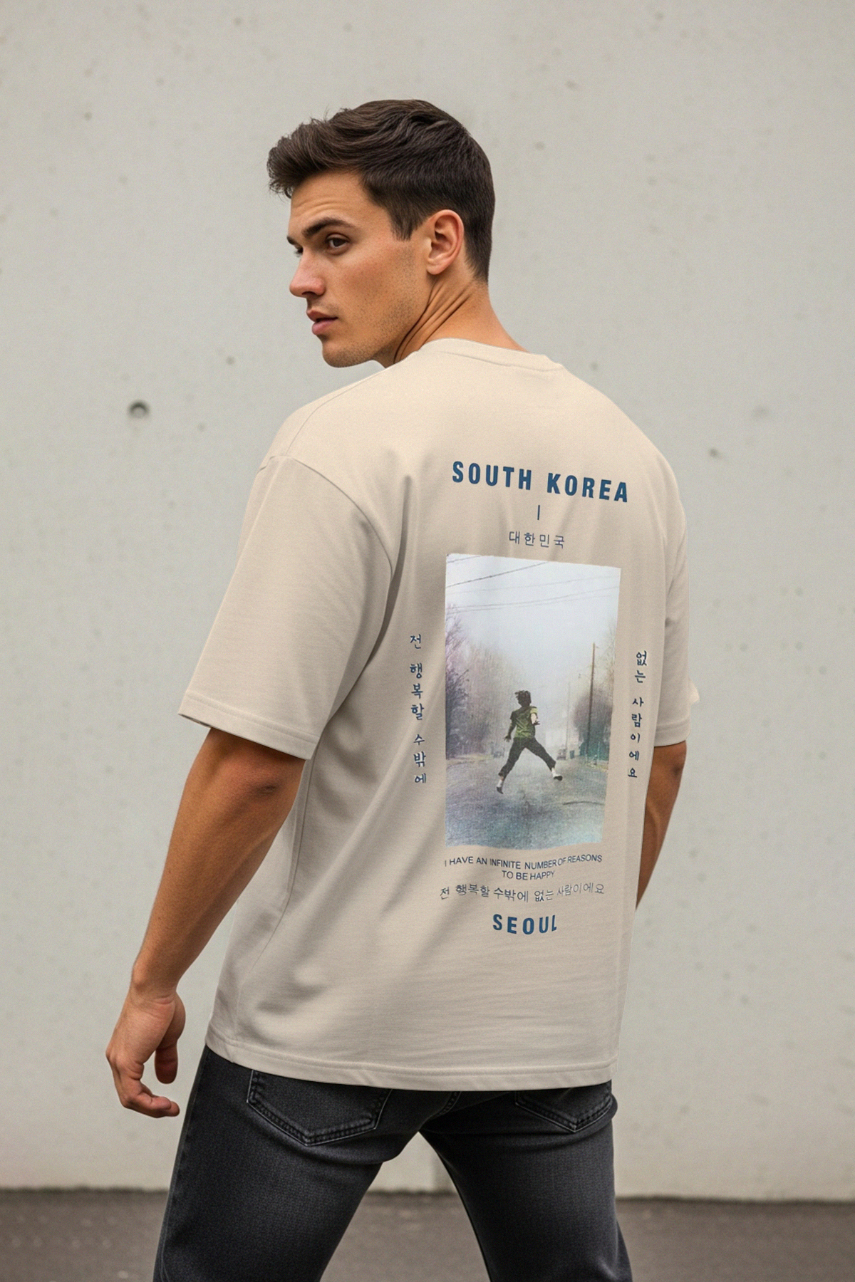 Trendyolmilla Man Taş Bisiklet Yaka Kısa Kol Şehir-Fotoğraf Baskılı %100 Pamuklu T-Shirt TMNSS23TS00157