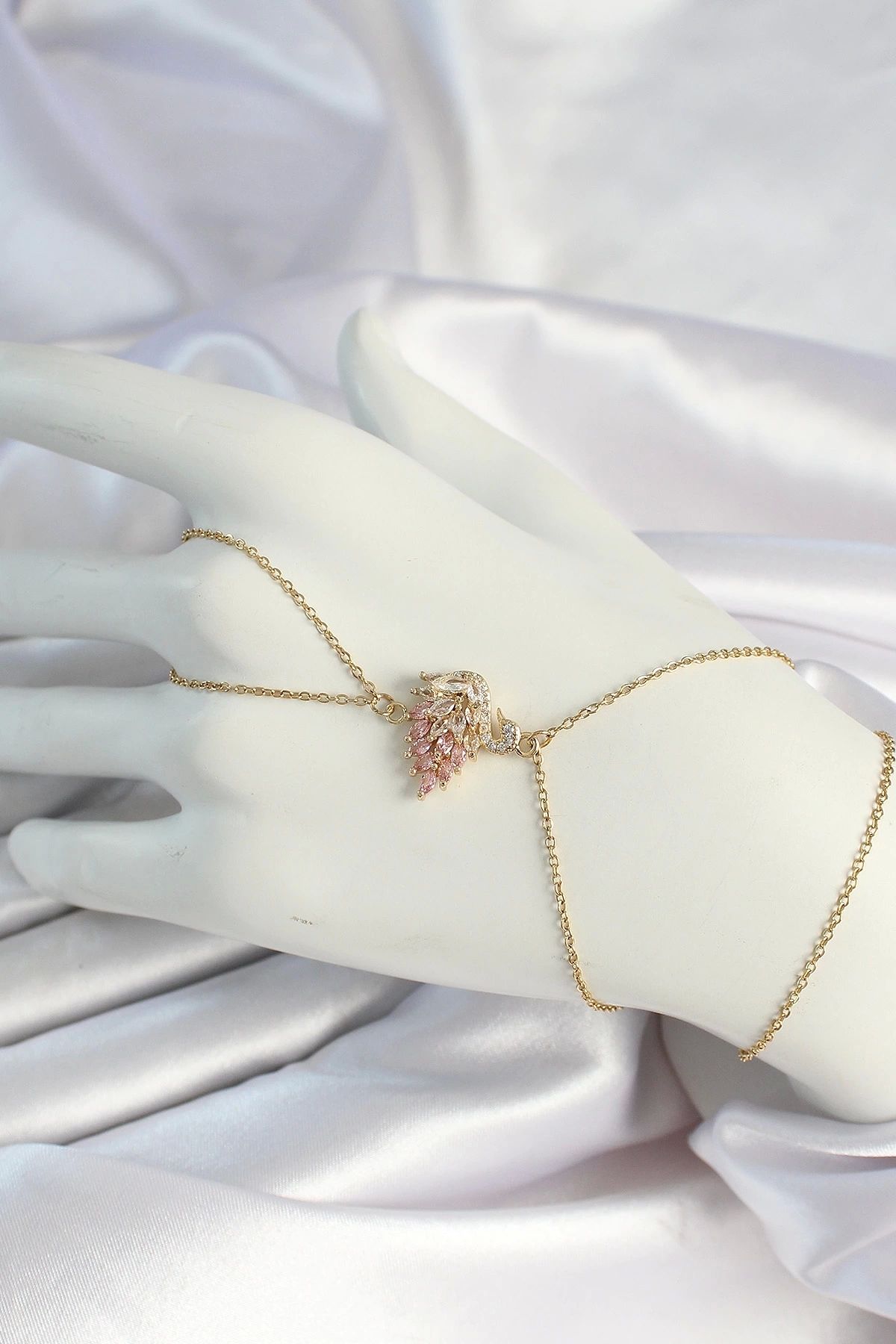 GLIMMERY 316L Çelik Gold Renk Zirkon Taşlı Kuğu Figürlü Şahmeran