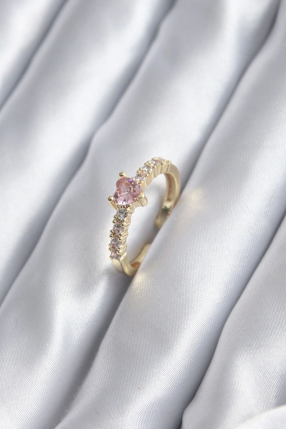 OurStyles Gold Renk Zirkon Taşlı Pembe Kristal Kalp Model Kadın Yüzük - TJ-BYK2852