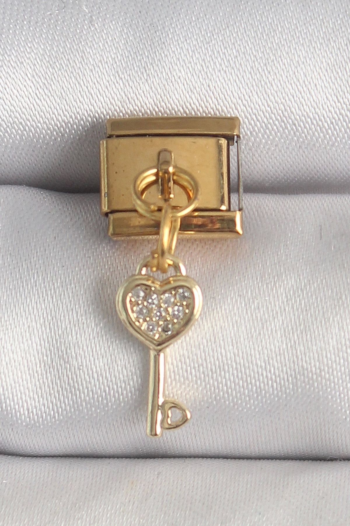 luz&pos 316L Çelik Gold Renk Sallantı Zirkon Taşlı Kalpli Anahtar Model Nomination Charm