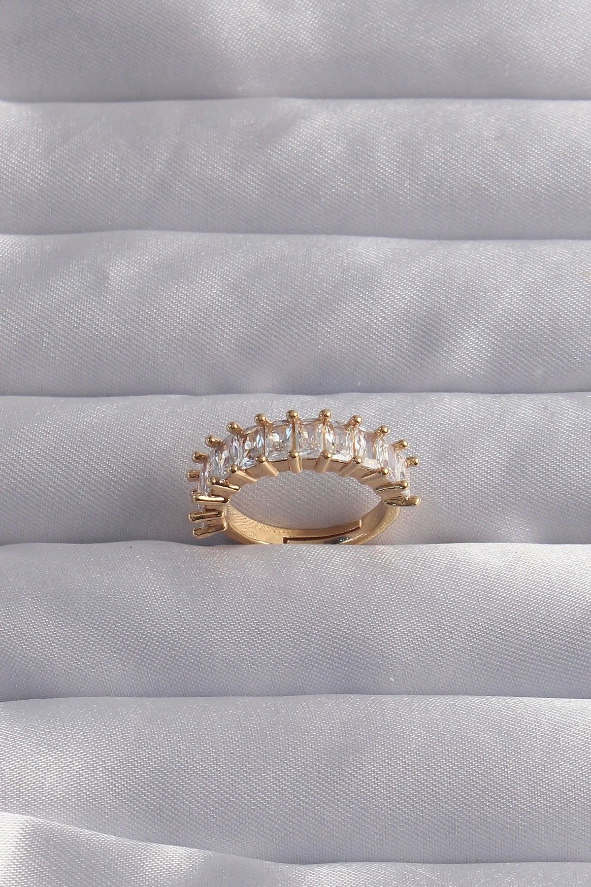 OurStyles Pirinç Ayarlamalı Gold Renk Baget Taşlı Su Yolu Yüzük - TJ-BYK3285