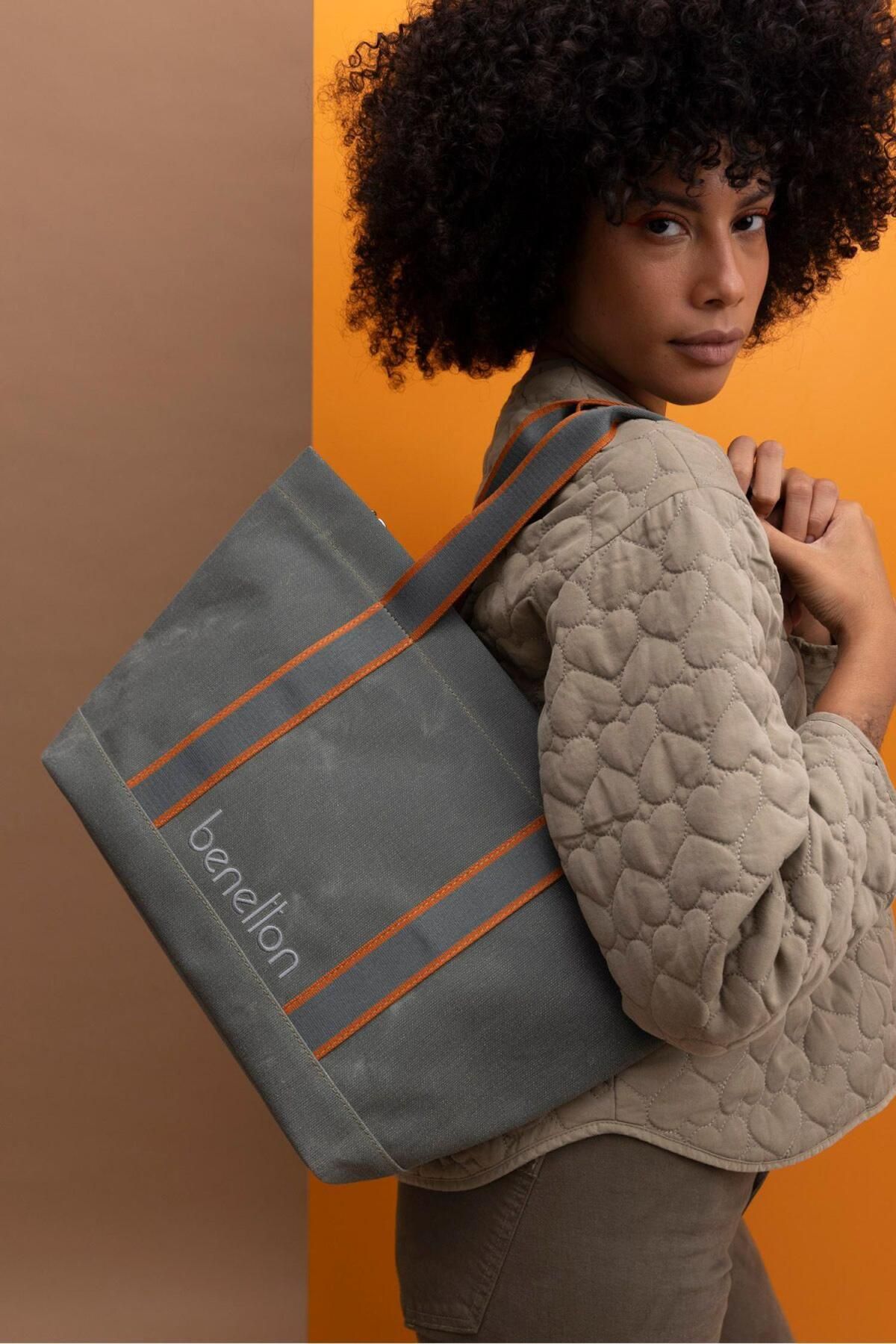Benetton United Of Colors Benetton Bnt-1411 Kadın Omuz & Kol Çantası