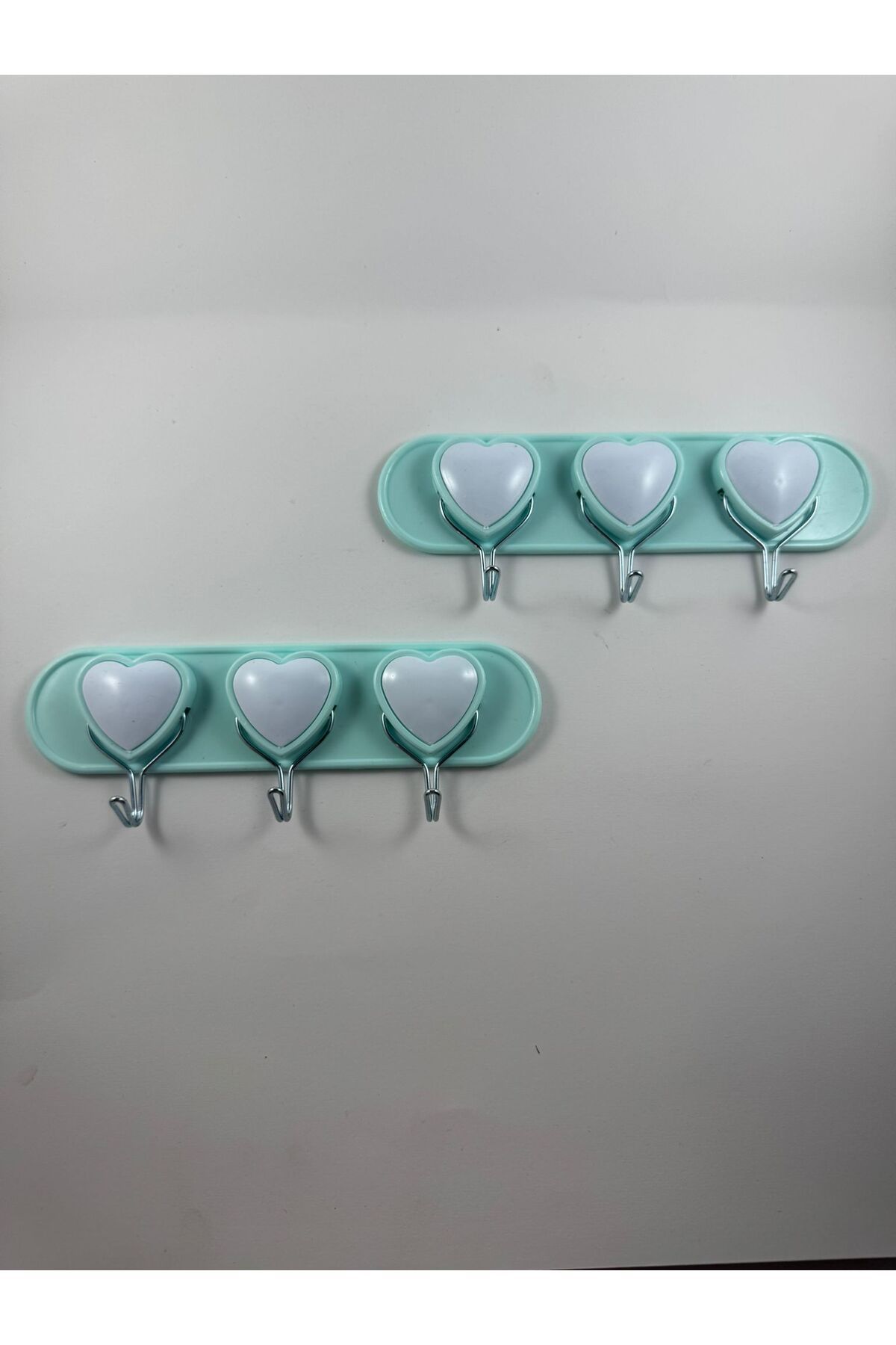 SİHİRLİ AYAKLAR Kalpli Renkli Yapışkanlı 2x3 adet Askılık Çok Amaçlı Ev Gereçleri Kullanılabilir Askılık Max. 3kg