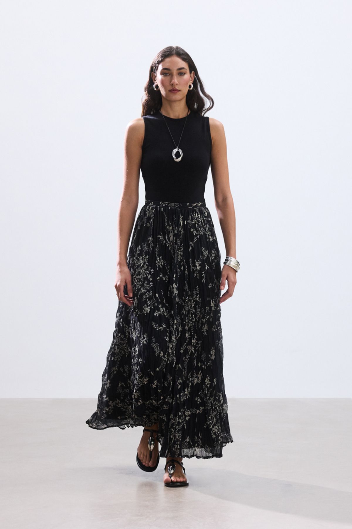 BE BLUE-Minimal Flower Patterned Skirt 7