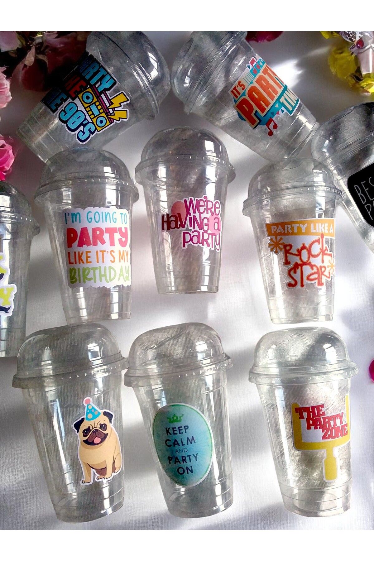 Armada 10 Ad Parti Temalı 400cc Delikli Kapaklı Plastik Limonata Milkshake Bardağı Kapaklı Yükseklik:16 cm
