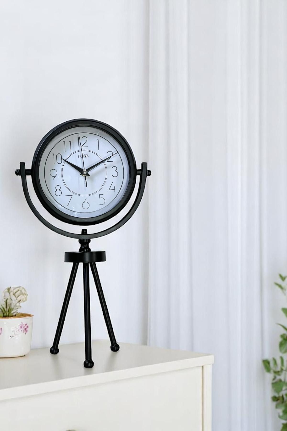 Muyika Design Muyika Siyah Tripod Ayaklı Metal Masa Saati – Sessiz Cam Yüzeyli Dekor