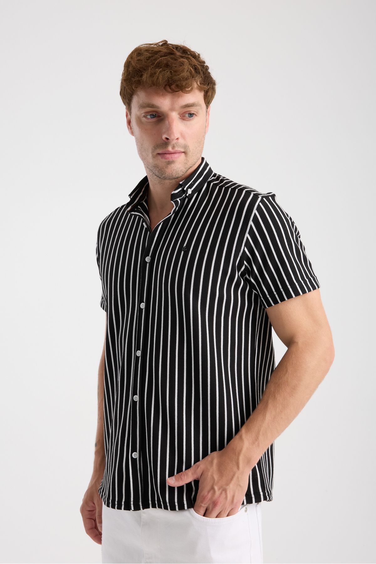Sabe Erkek Slim Fit Likralı Nefes Alan Örme Çizgili Kısa Kol Gömlek