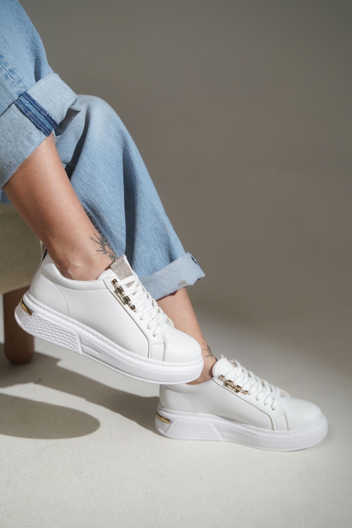 lovitto Bağcık Toka Detaylı Sneaker