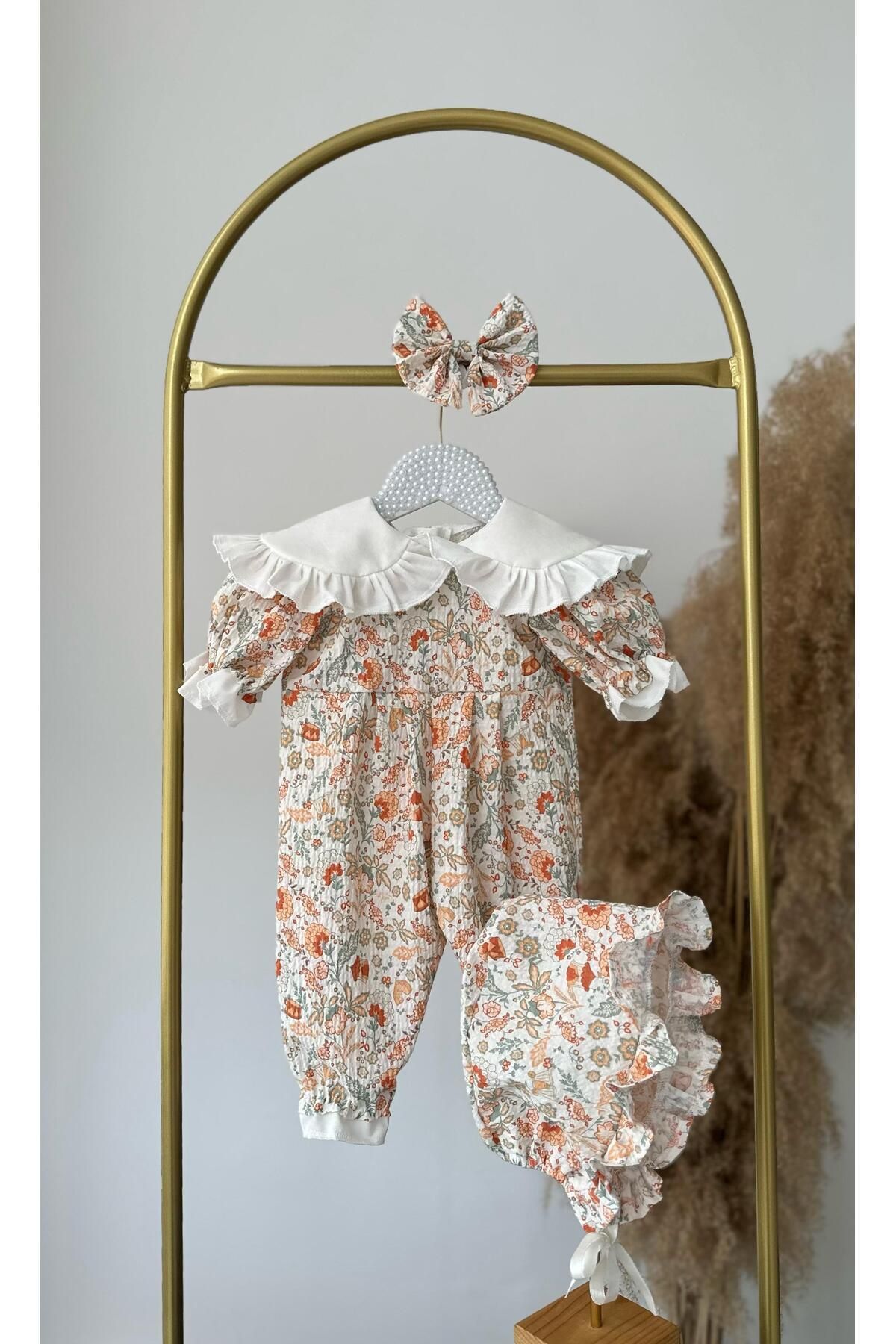 Hobidik Kız Bebek Çiçek Desen Bürümcük Kumaş Bebe Yaka Tulum Set