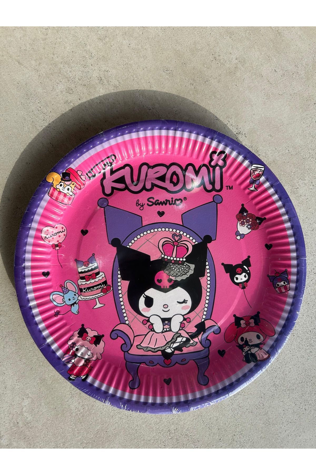 Pretty Kuromi karton tabak 8’li