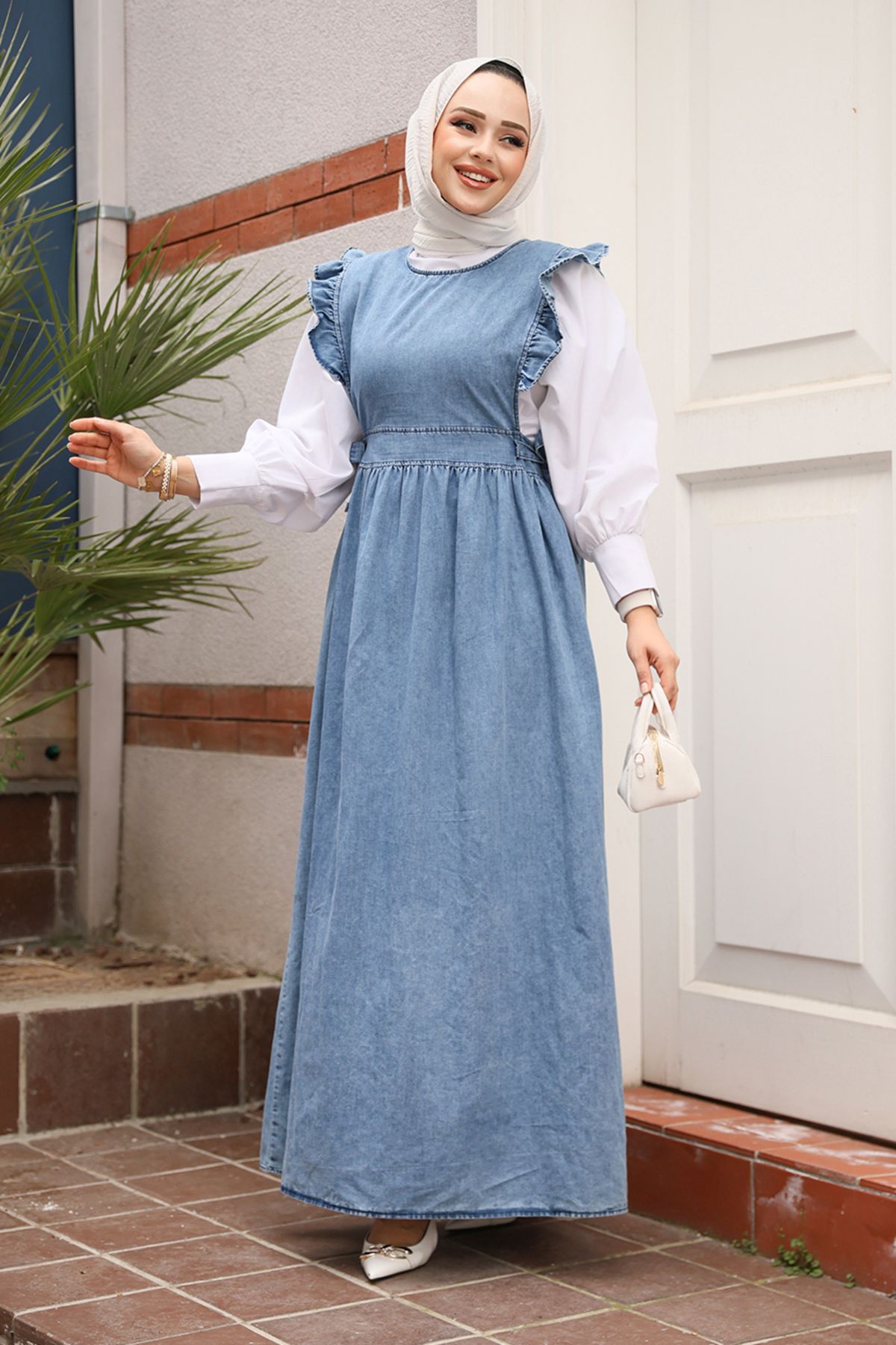 Neva Style-Gilet Blue Hijab Denim Dress 19113M 1
