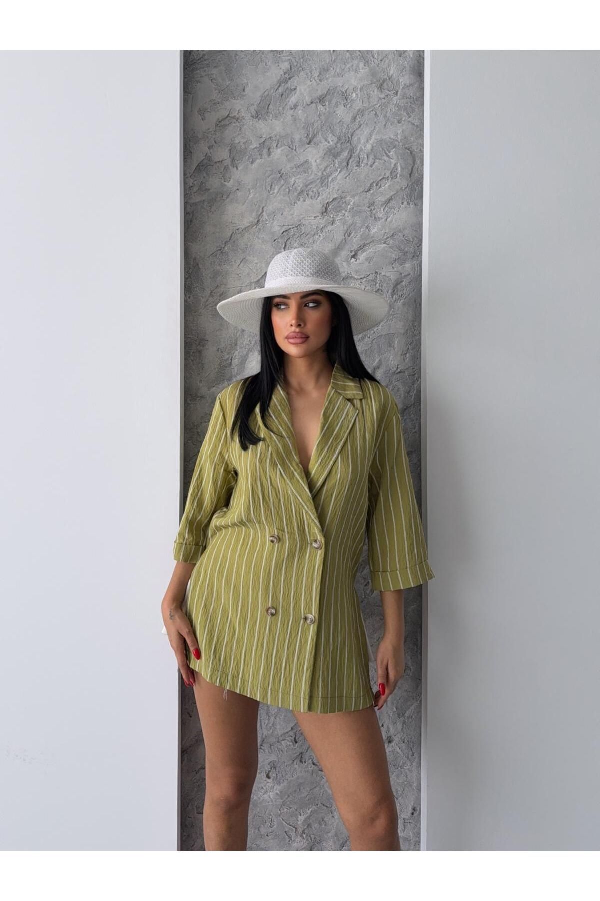 LB Laluna Butik Kadın Yandan Yırtmaçlı Çizgili Blazer Ceket
