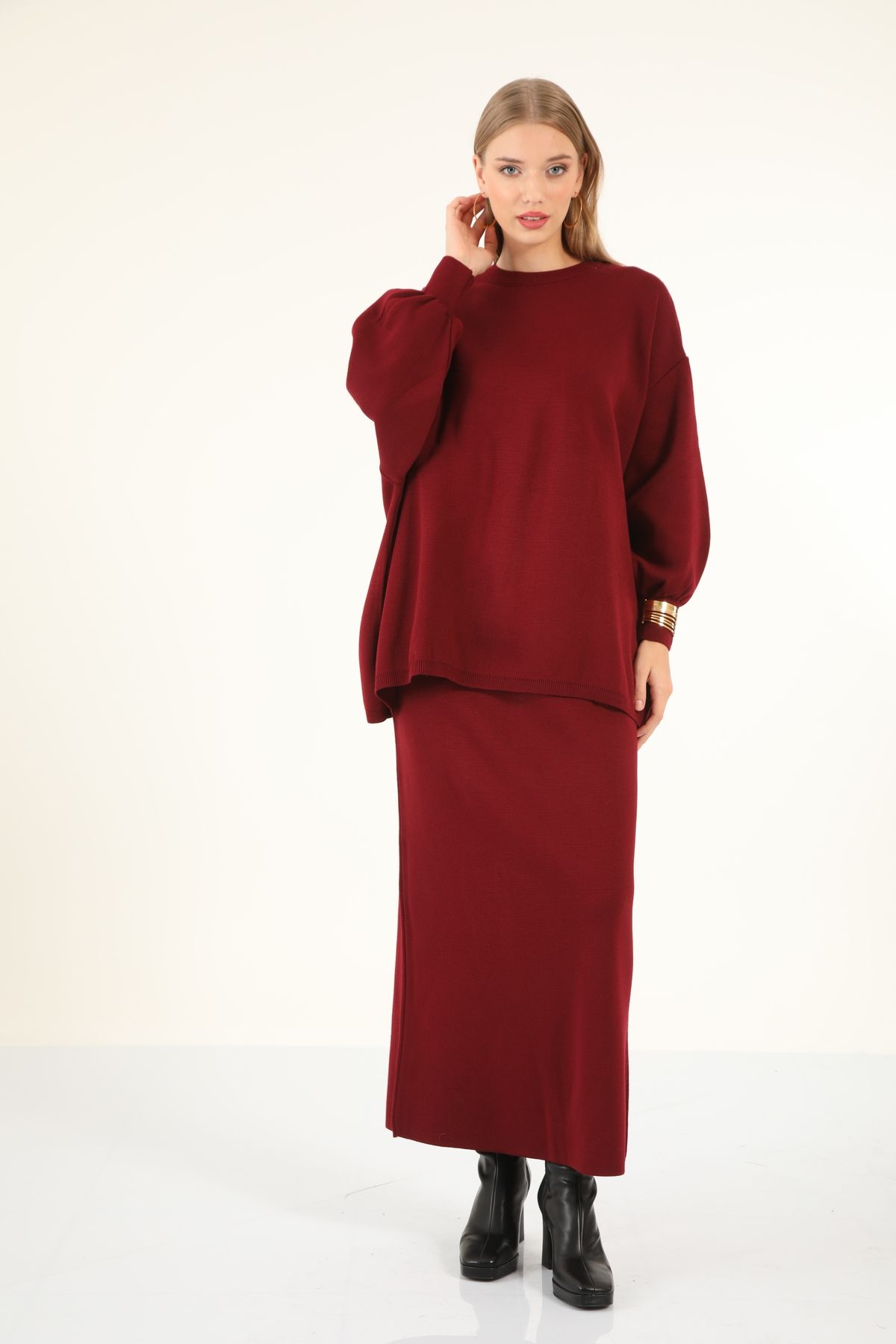 Suede Style 30240 - Şık Rahat Salaş Triko Etekli Kadın Takımı