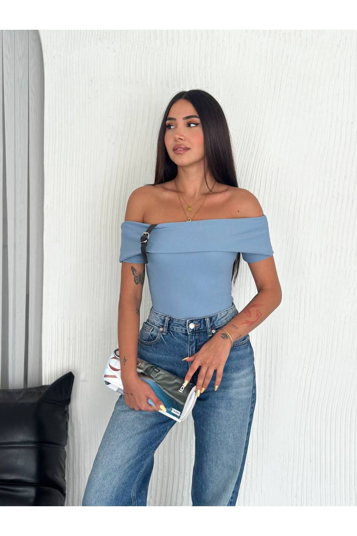 Castivo Fashion Tokalı Omzu Açık Ribana Bluz