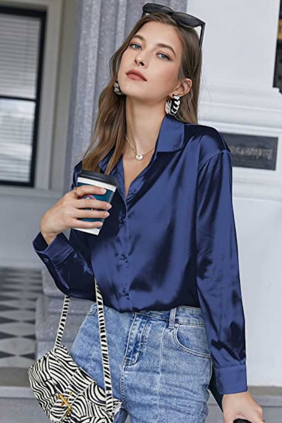 thesunfyre  Kadın Lacivert Şık Ve Casual Uzun Kollu Dar Kesim Düğmeli Saten Gömlek - Görsel 4
