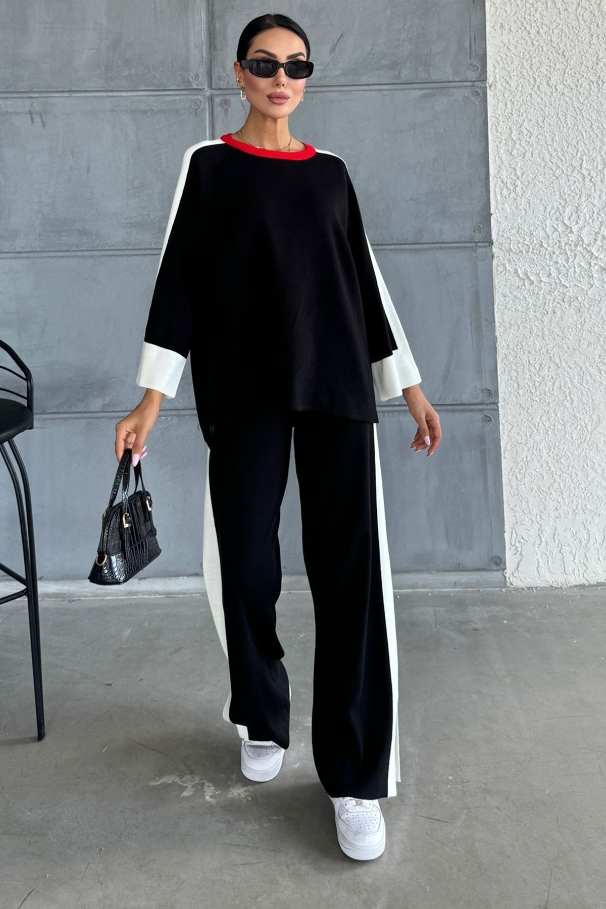 WOMAN VISION Fekete kötöttáru csíkos túlméretes pulóver és nadrág szett - rug...