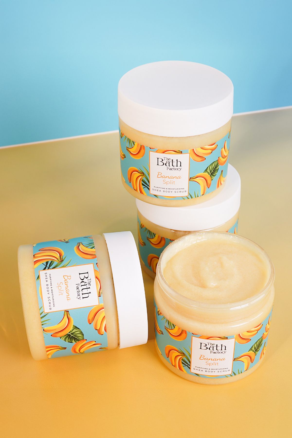 THE BATH FACTORY-Tělový peeling The Bath Factory Banana Split Shea Body Scrub 300 g 5